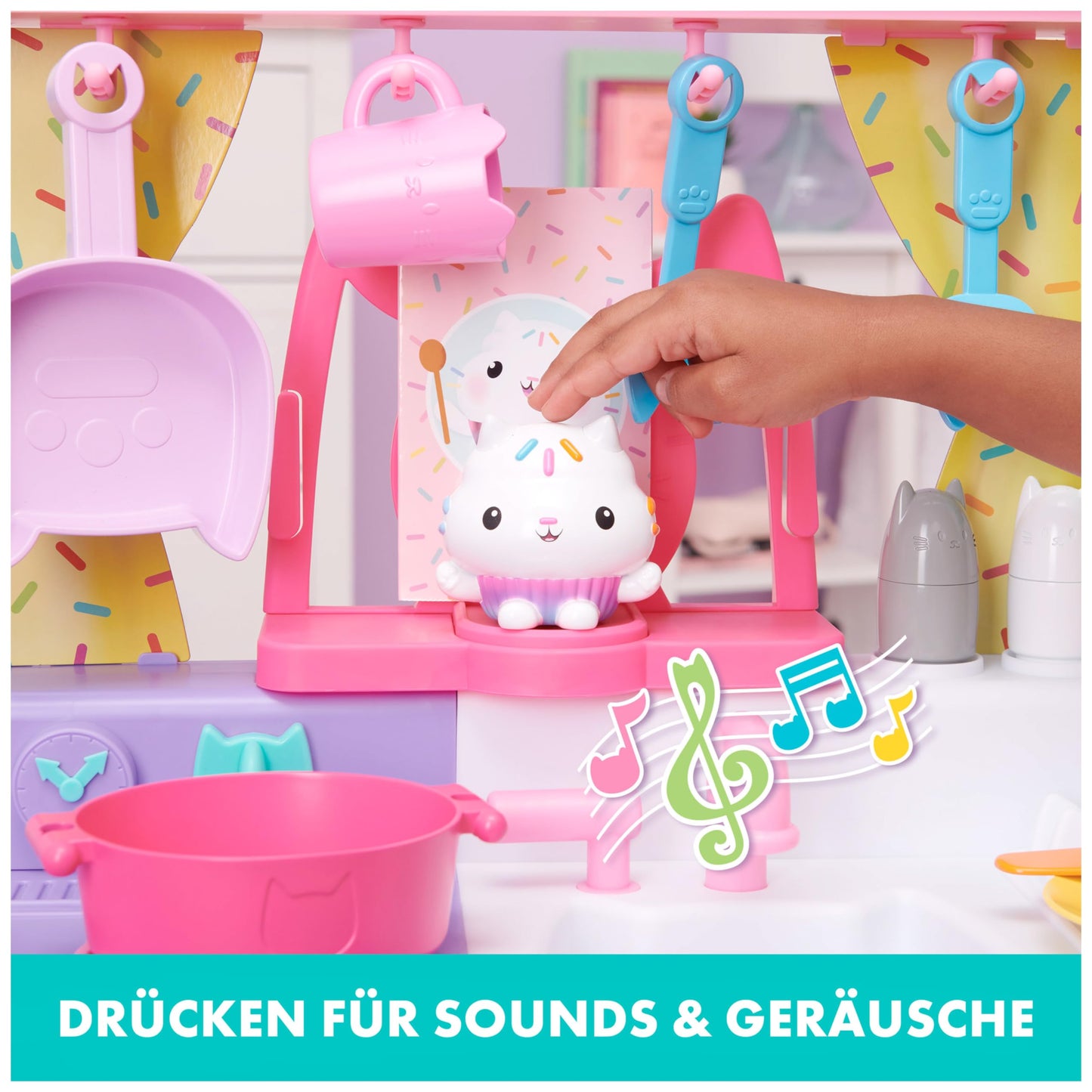 Gabby's Dollhouse, Cakey's Lifesize Kitchen, role play kitchen with sound effects, play kitchen accessories, and toy food, suitable for children aged 3 and up.