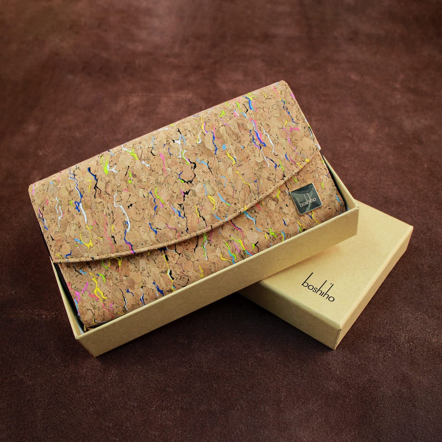 Boshiho cork wallet for women, sustainable vegan purse made from large cork with zipper. Features multiple compartments, ideal vegan gift.