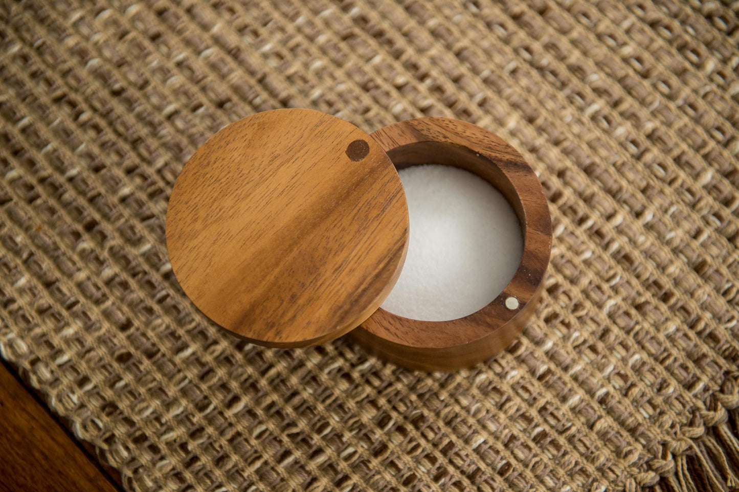 Lipper International salt or spice box made of acacia wood with twist lid, 8.9 x 6.4 cm.