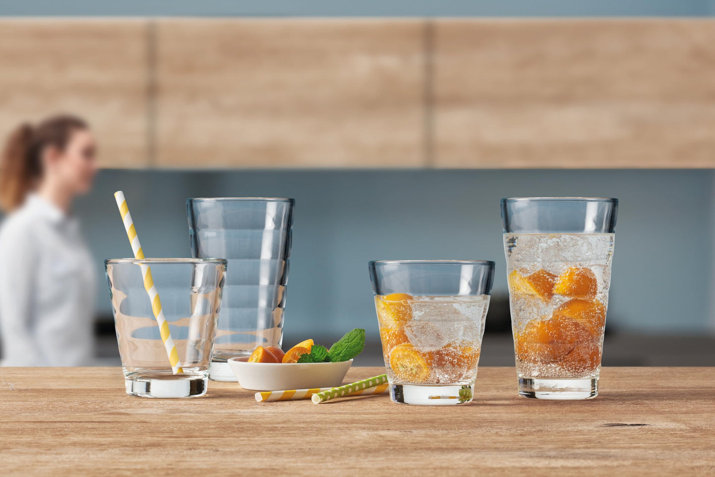 LEONARDO HOME Onda water glasses, 12 pieces (1 pack), dishwasher-safe juice glasses, glass drinking cups with pattern, 12 pieces, 210 ml, 300 ml, clear, 011019