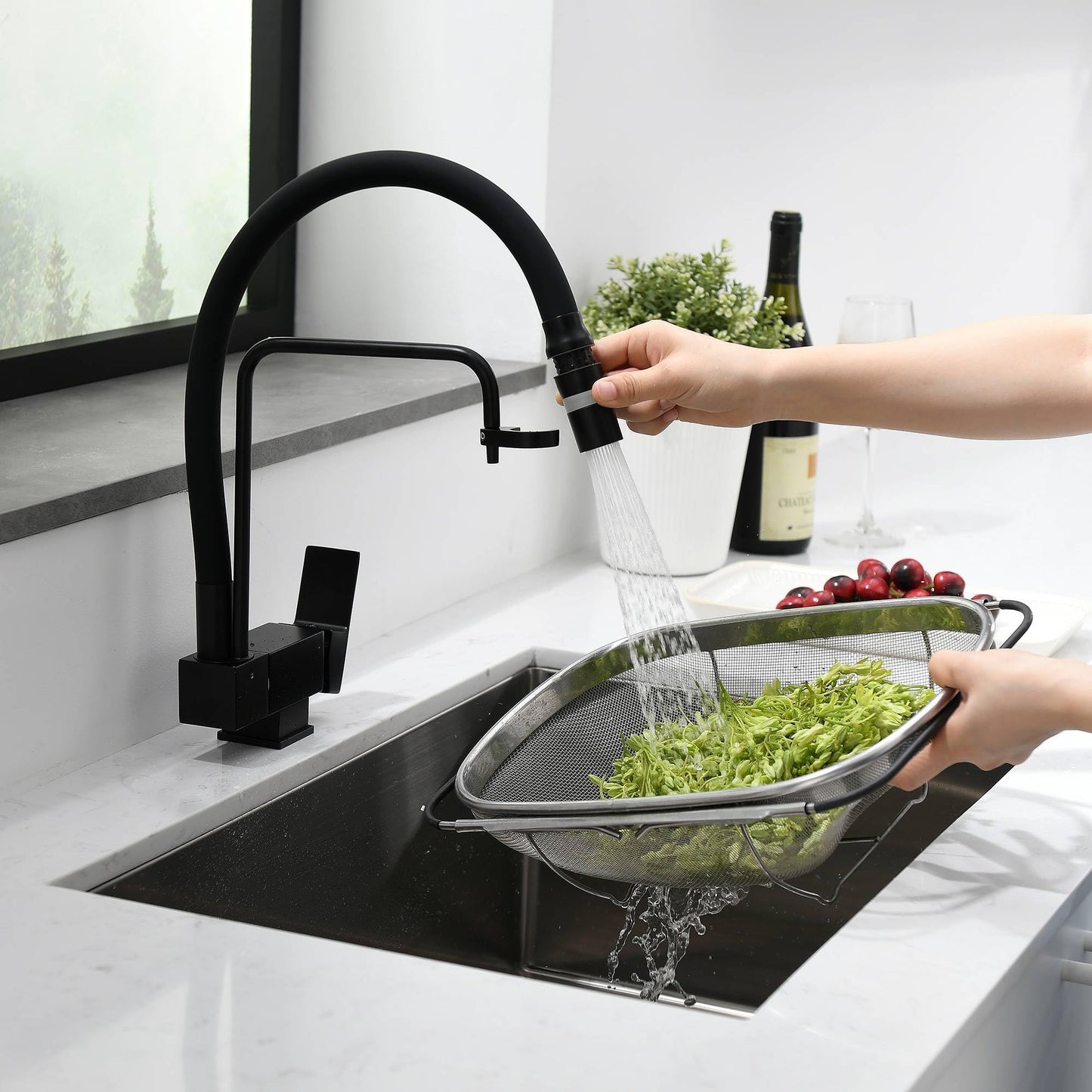 Pre-Window Kitchen Faucet with 360° Adjustable Water Tap with 2 Spray Modes, 360° Rotatable Faucet and Under-Window Installation, Ideal Mixer for Kitchens Below the Window (Black)