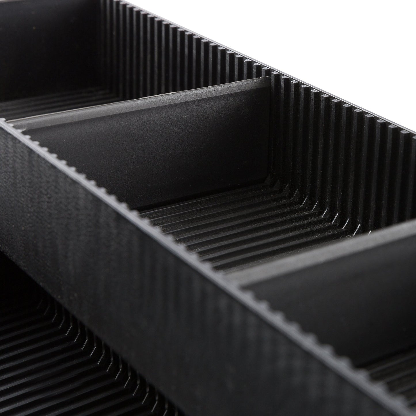 Arebos cosmetic case | 26L | with carrying strap | 13 compartments | aluminum | with lock & key | fold-out shelves | customizable with 8 dividers | 39 x 36 x 23 cm | Pink.