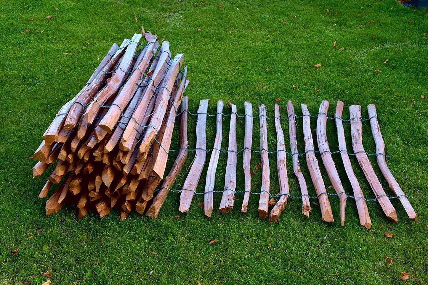 MC. Collector picket fence in 26 sizes - hazelnut wood fence - wooden garden fence heights 50 cm - 150 cm length 5/10 meters - chestnut fence for garden (height: 150 cm X length: 300 cm, slat spacing: 7-8 cm)