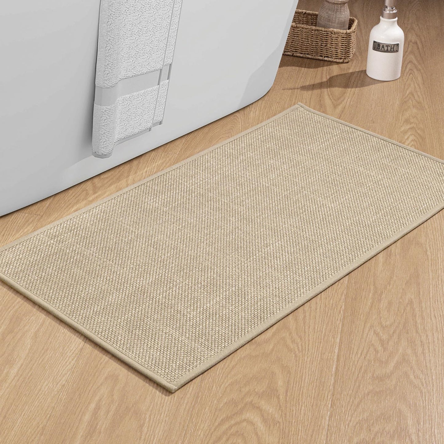Chakme bathroom mat 43 x 81 cm non-slip bath rug with rubber backing, washable slip-resistant bath mat beige shower mat.