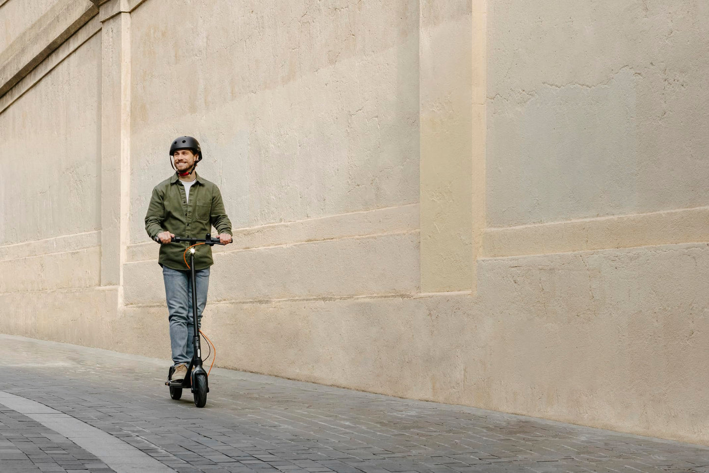 Segway-Ninebot F2 Pro D, E-Scooter with street legal for adults, max. 20 km/h speed, 55 km range, long range.
