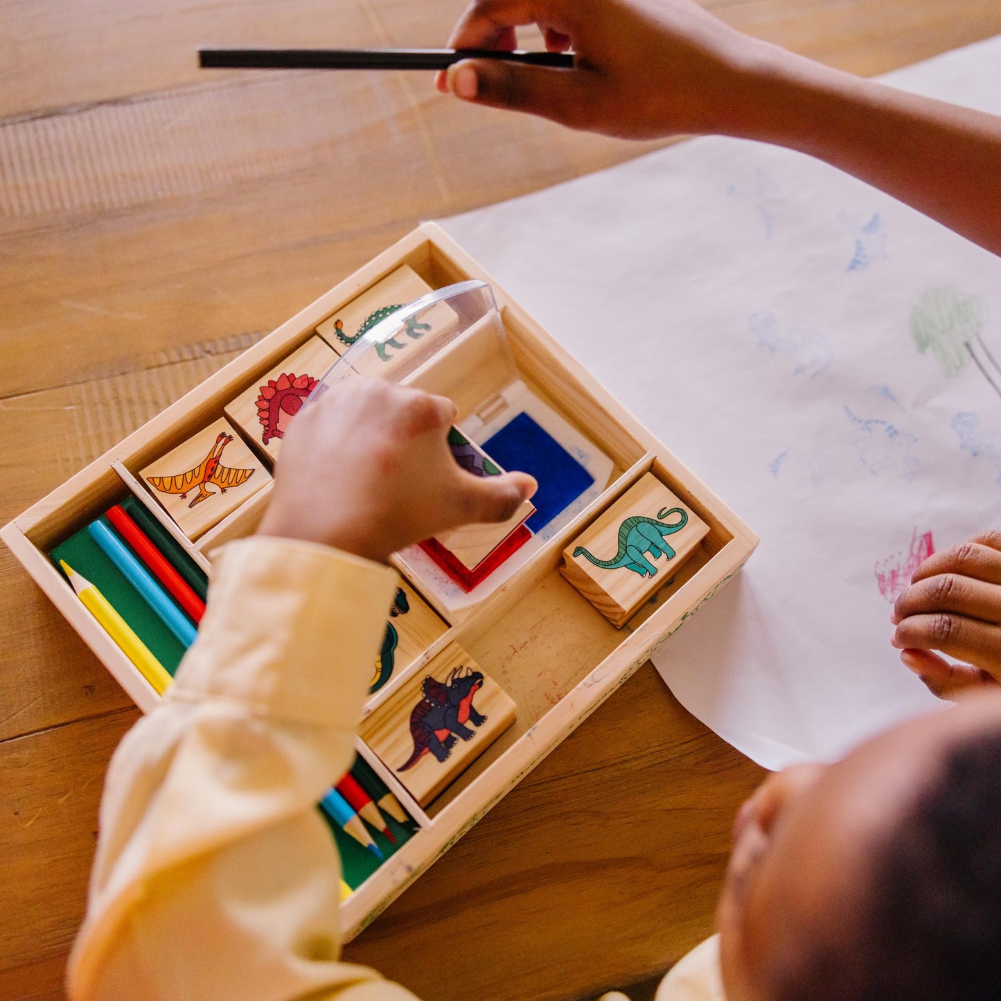 Melissa & Doug wooden stamp set Dinosaur with 8 stamps, ink pad, and colored pencils | Creative toy | For children aged 4 years and up