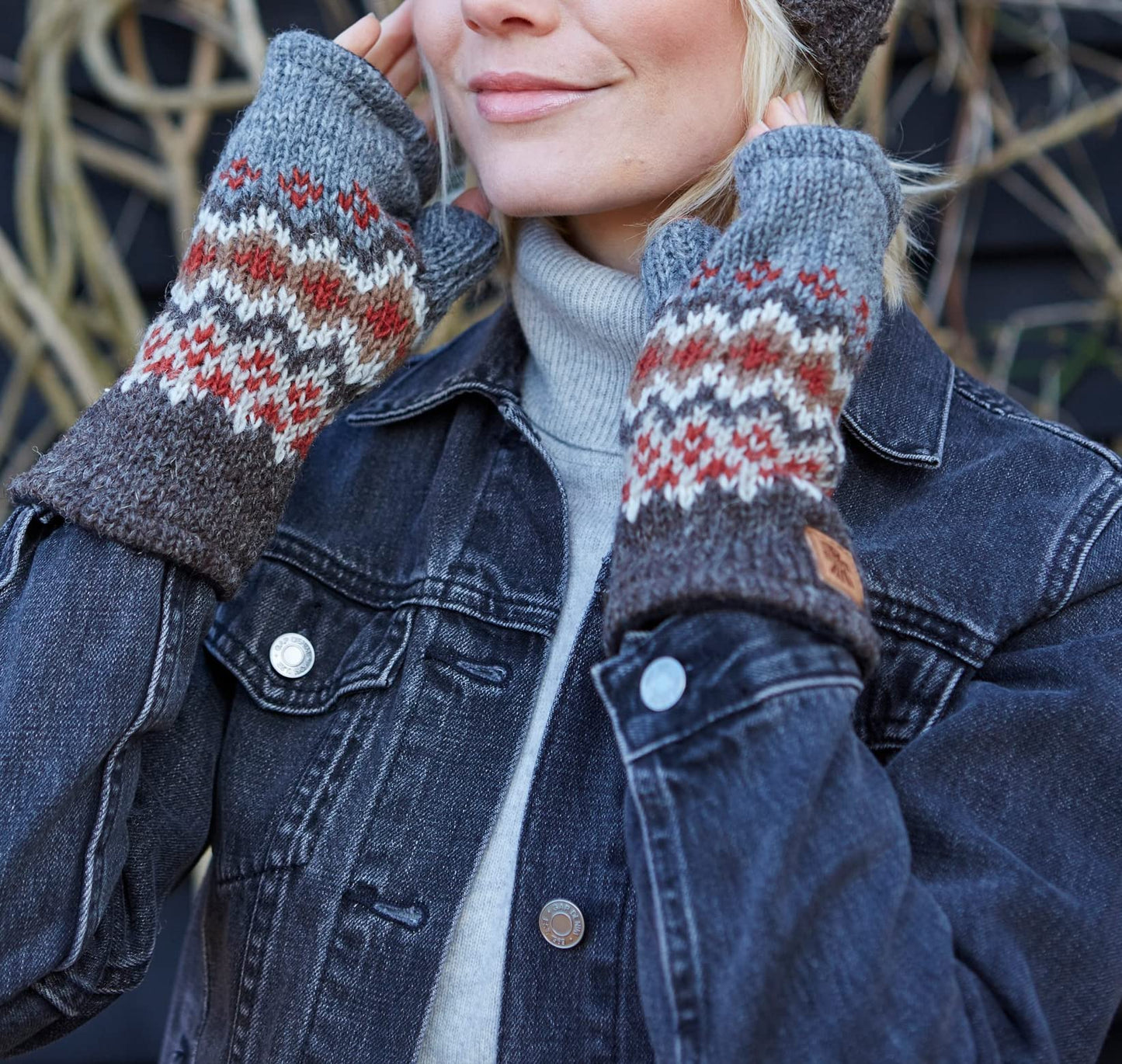 Pachamama Women's Wool Handwarmers Handwarmers Fleece lined Handknitted Fair Isle Multicoloured One Size Handmade Extra Warm Fair Trade