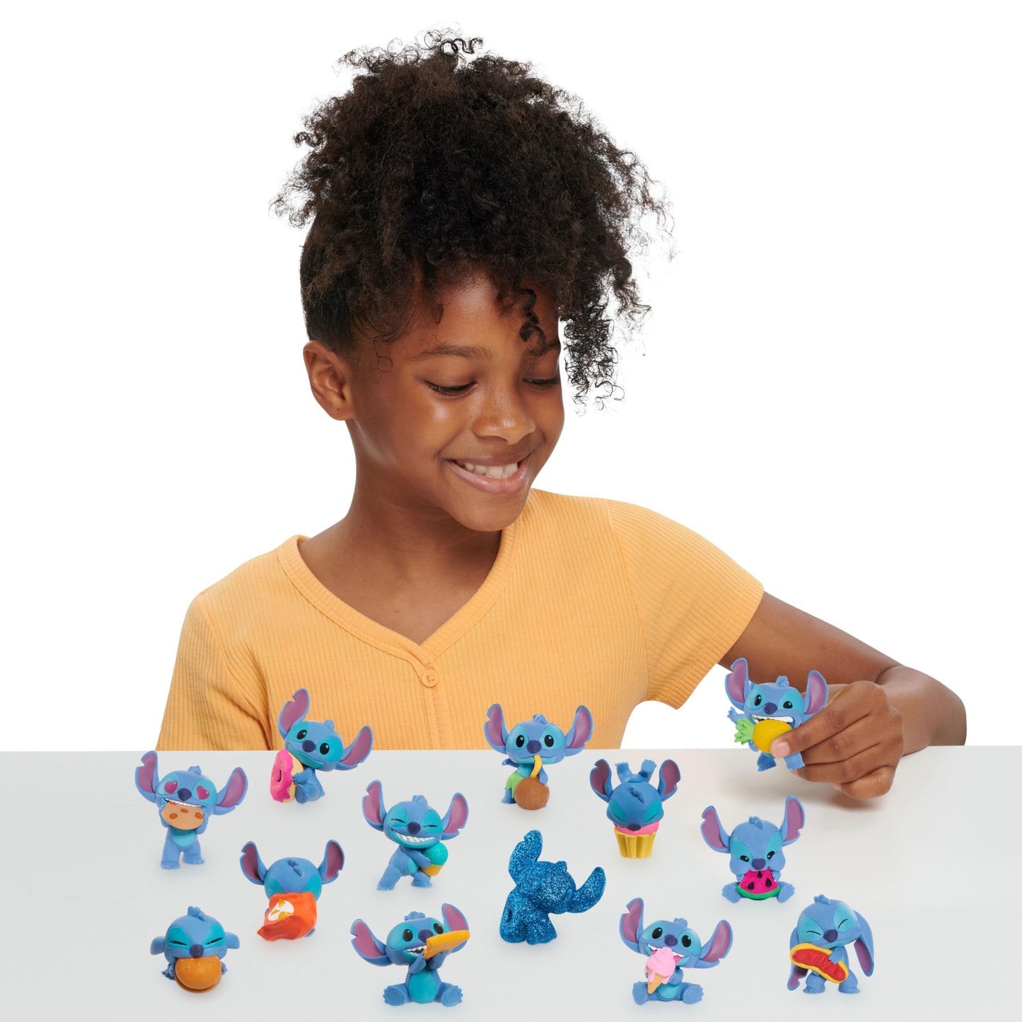 Just Play Disney Stitch Minifigures for Collecting, Surprise Pack & Disney Stitch Feed Me Series, Capsule with Mini Figures, 5 cm tall collectible figures, Kids' toy for ages 3+, 6.35 inches