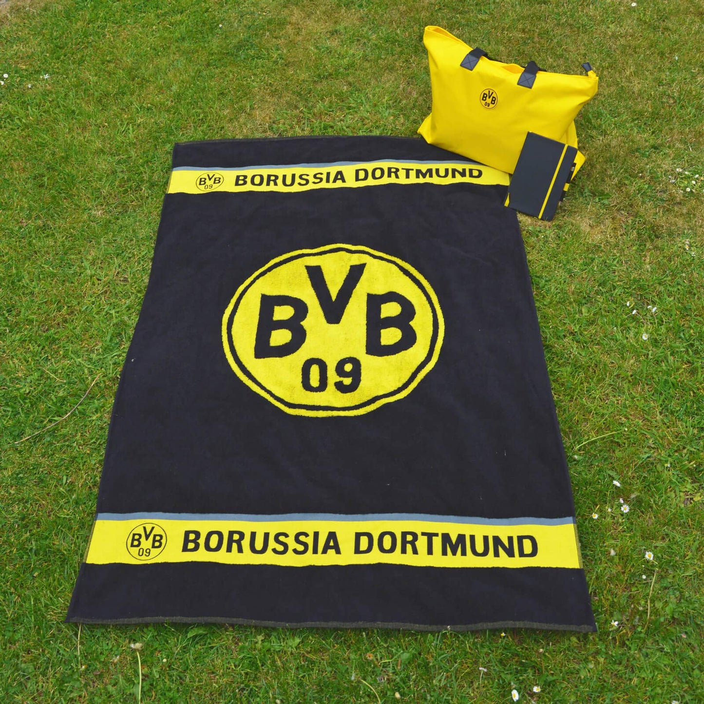 Borussia Dortmund BVB bath towel emblem 100x150 cm one size