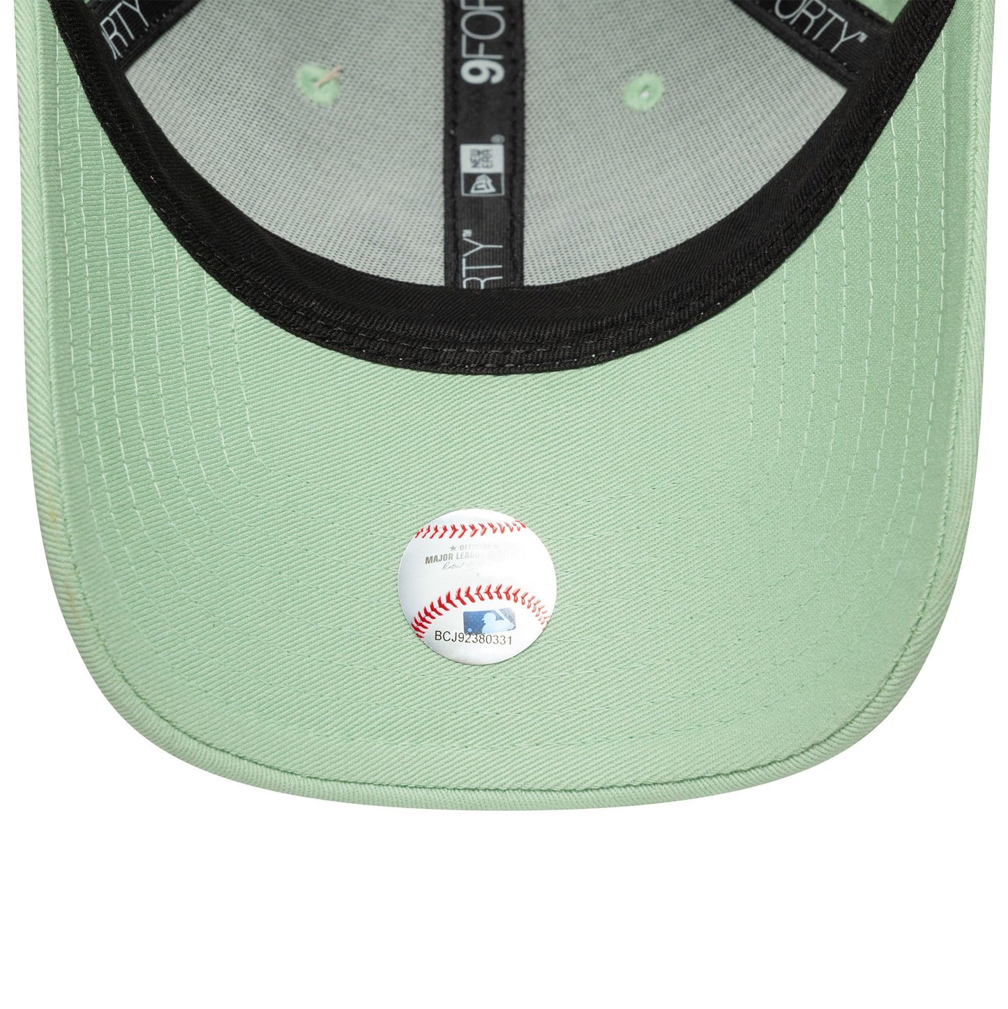 New Era New York Yankees 9Forty Women Cap in Modern Green - One Size