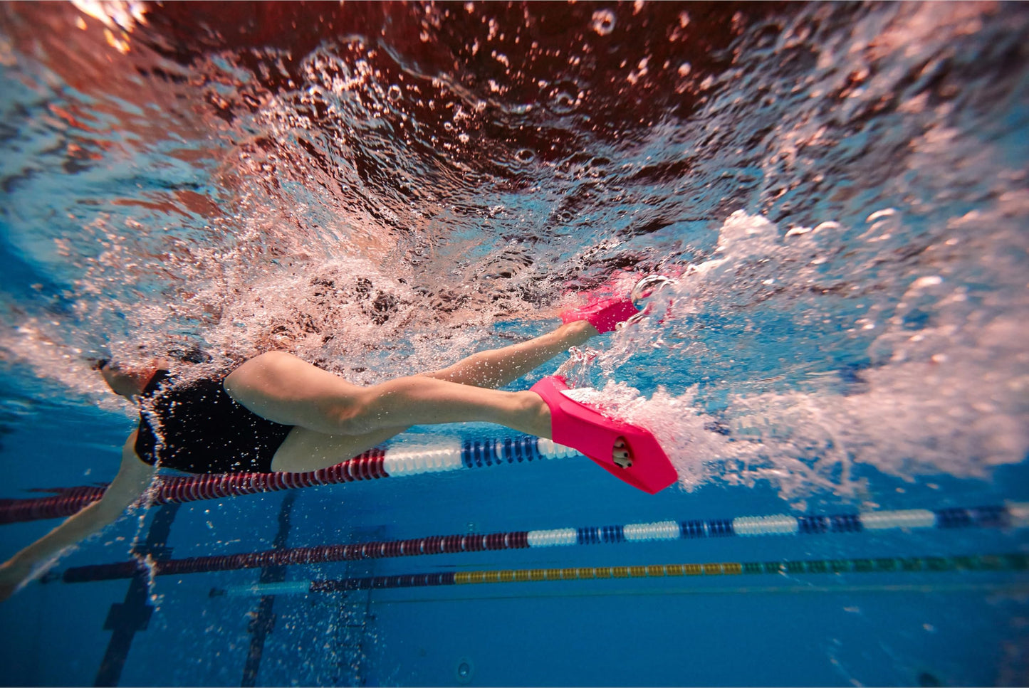 Arena Powerfin Swim Fins, training fins for adults, made of 100% silicone, comfortable and short swim fins.