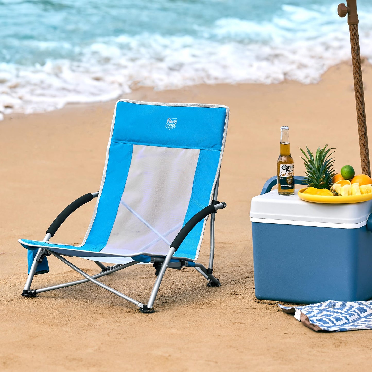 TIMBER RIDGE Beach Chair Foldable Lightweight Camping Chair with Low Chair Legs Breathable Mesh Backrest Blue 150kg Load-bearing