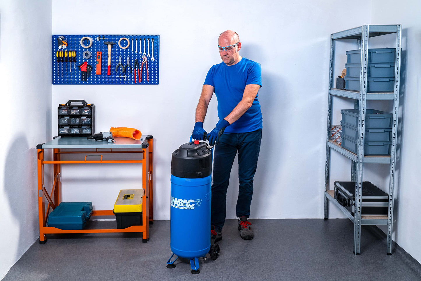 ABAC Vertical Air Compressor EASE-AIR 50V, oil-free, max pressure 10 bar, power 2 HP, 50-liter tank, noise level 97 dB (A)