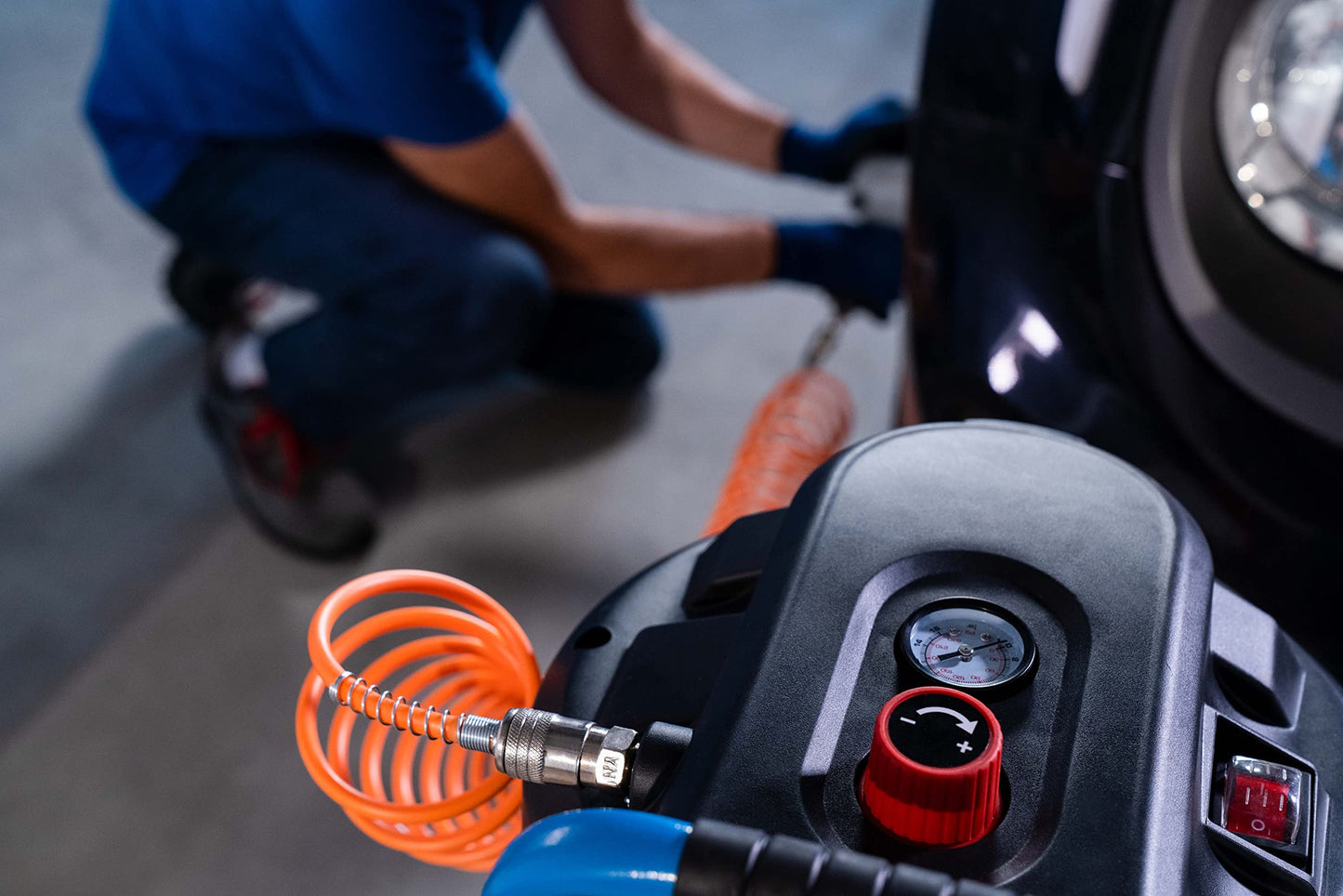 ABAC Vertical Air Compressor EASE-AIR 50V, oil-free, max pressure 10 bar, power 2 HP, 50-liter tank, noise level 97 dB (A)