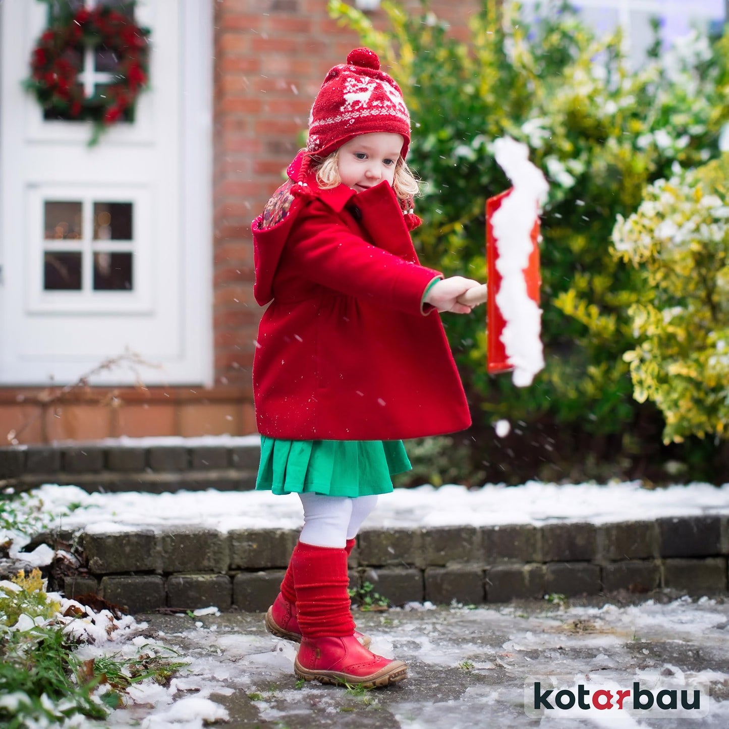 KOTARBAU® Snow Shovel Kids Wooden Handle Total Length 84 cm Kids Snow Shovel Snow Pusher Child Shovel