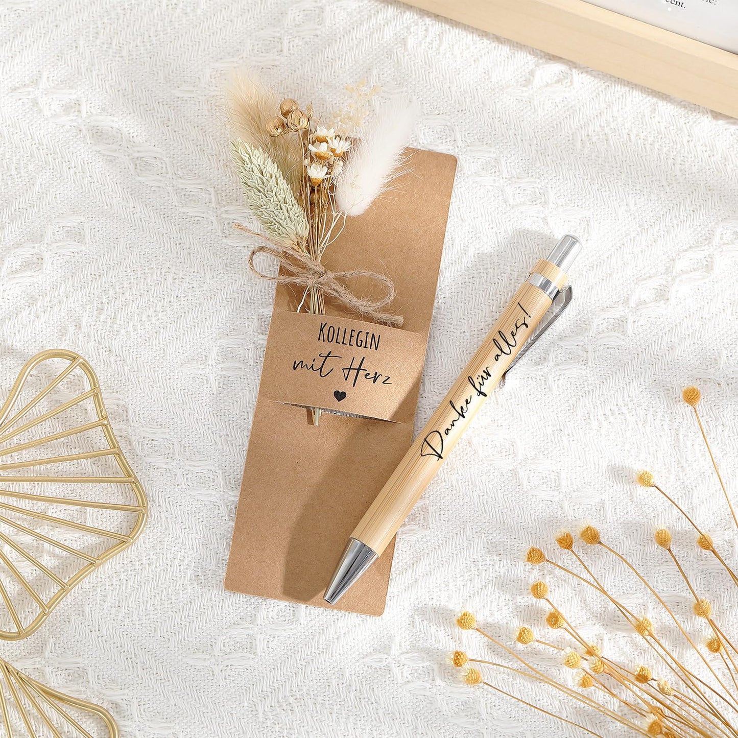 Hestya 6 Sets of Colleague with Heart Gifts Include 6 Engraved Wooden Pens, 6 Real Dried Flower Bouquets, 6 Paper Pen Holders for Farewell Gifts for Teacher, Colleagues, Friends.