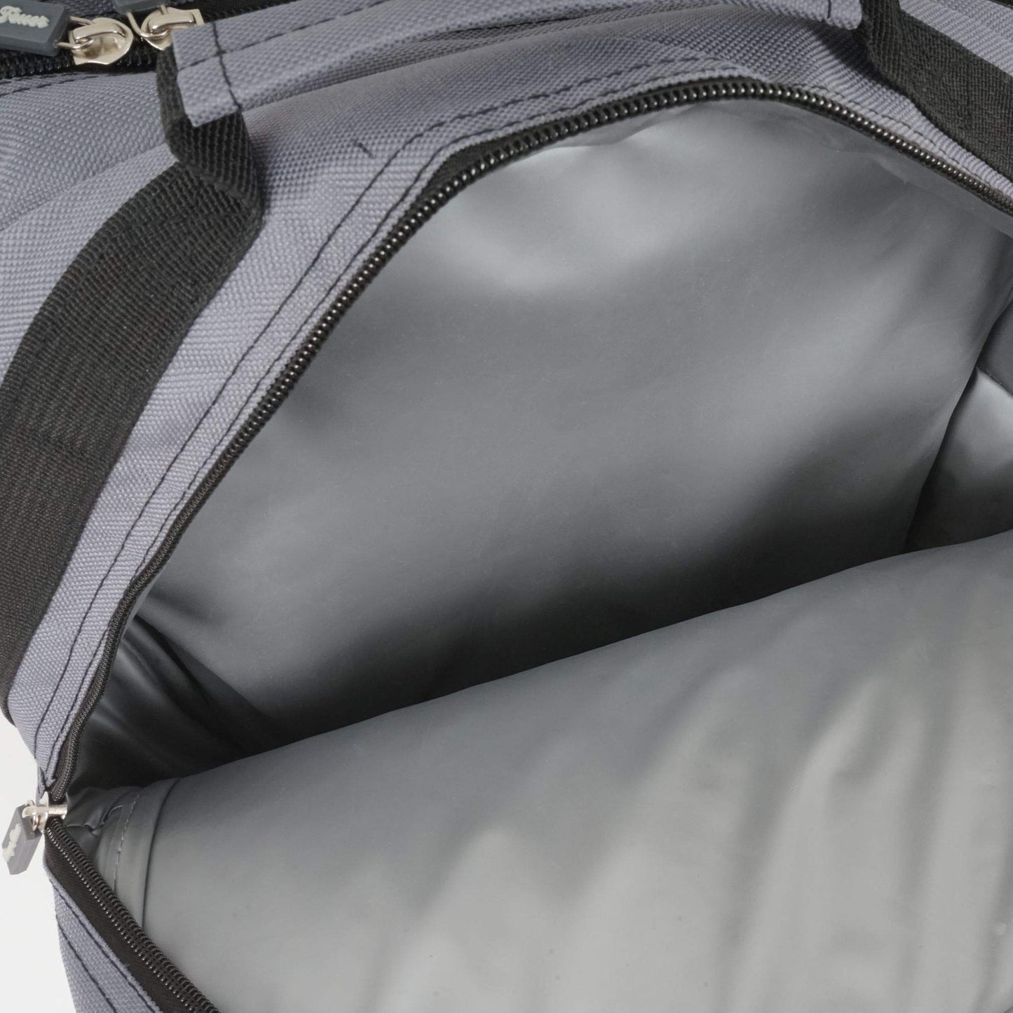 Campfire picnic backpack for 4 people | Gray | 31-piece picnic set | includes bottle holder, large cooler compartment, dishes, and cutlery