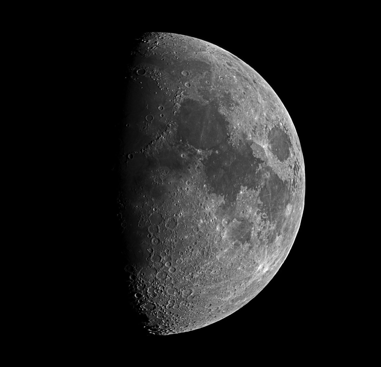 Bresser Spica EQ 130/650 reflector telescope with smartphone camera adapter and high-quality lens solar filter, including mount, tripod, and accessories.