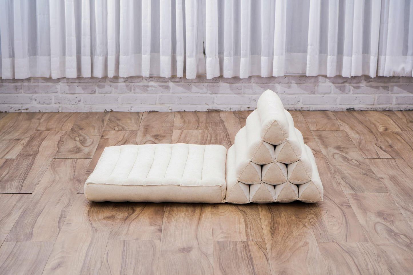 Leewadee Thai pillow foldable mattress, chill-out foldable mat, padded reading support floor lying mat with triangle pillow Thai mat, kapok, 75 x 50 cm, natural