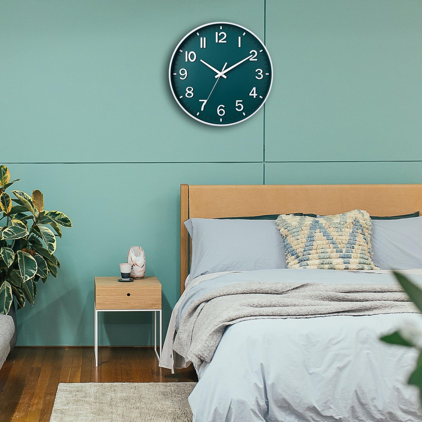 HZDHCLH Silent Wall Clock 30 cm No Ticking, Modern Battery Operated Clock for Home, Kitchen, Living Room, Office, Wall Decor (Dark Green)