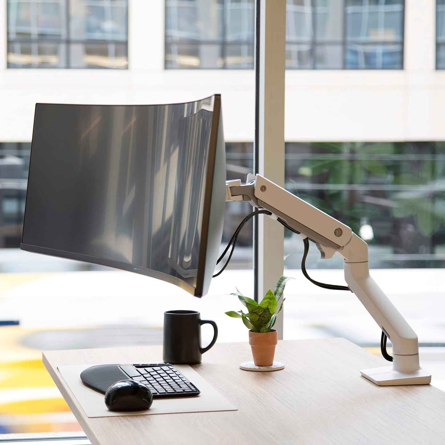 ERGOTRON HX Monitor Arm with HD hinge in White, desk mount with patented CF technology for ultra-wide curved monitors up to 49 inches, 29.2cm height adjustment, VESA compatible, 10-year warranty.