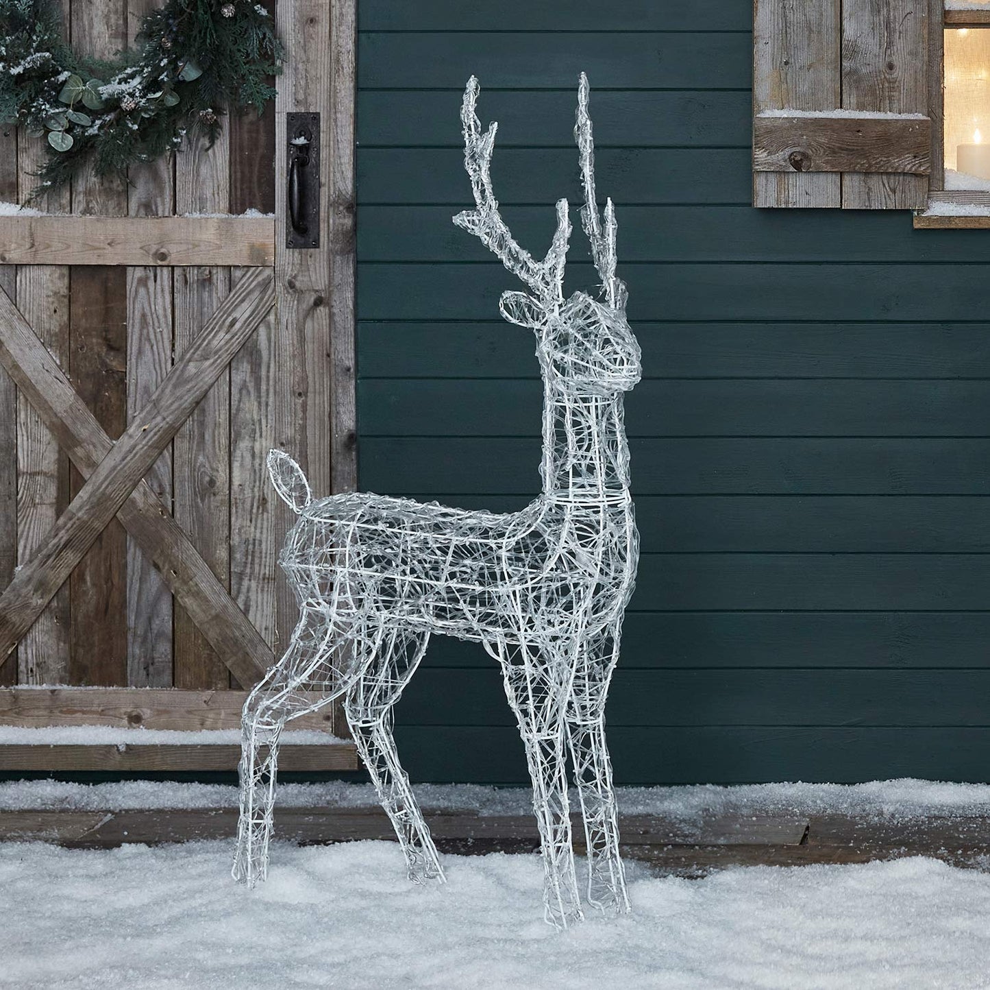 Lights4fun 120cm Swinsty LED Reindeer Figure Acrylic Christmas Decoration White Timer Outdoor and Indoor Reindeer Illuminated Outdoor