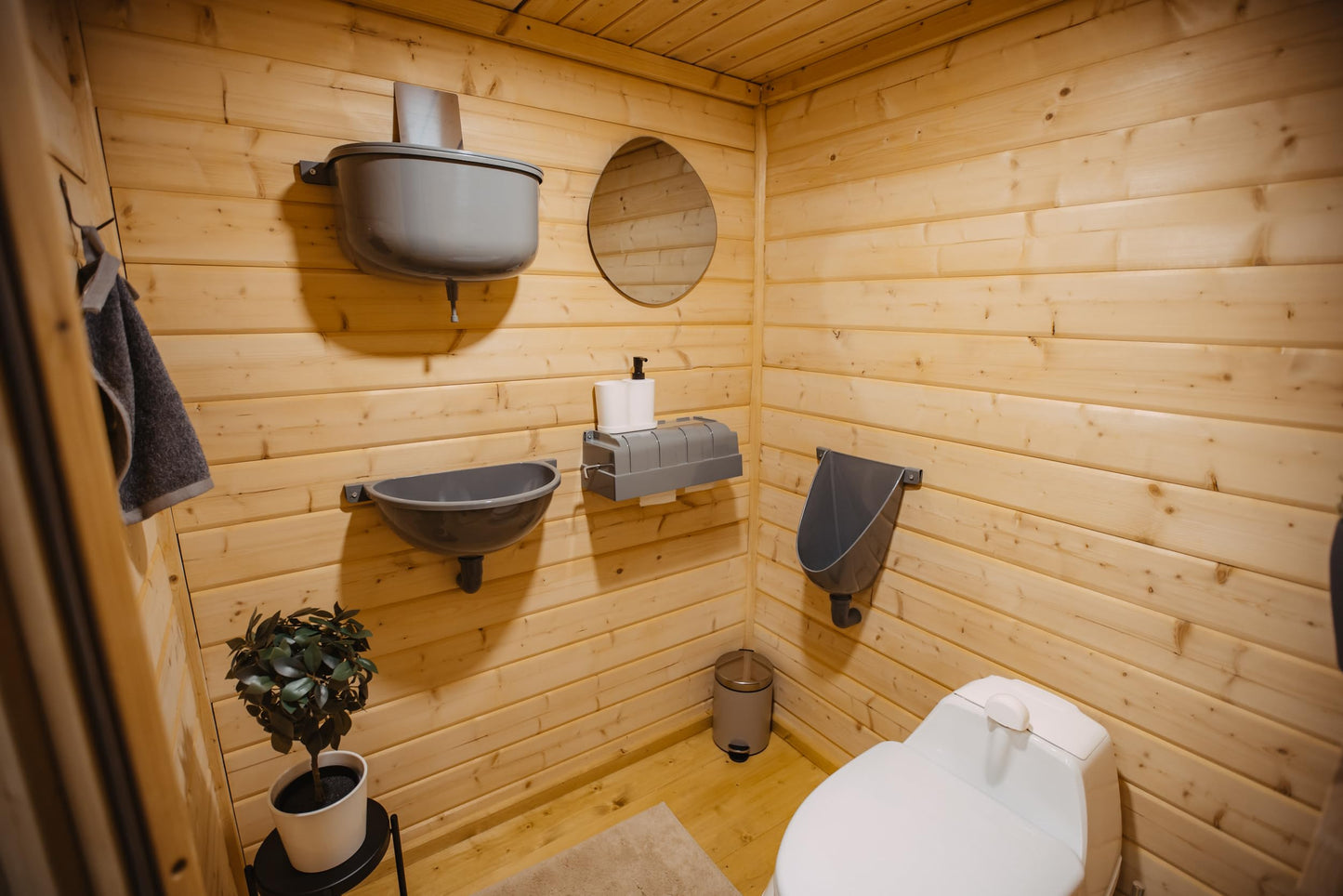 Drain sink Agande plastic simple, with hose and hose clamp for camping garden cellar construction site toilet, made in Europe.