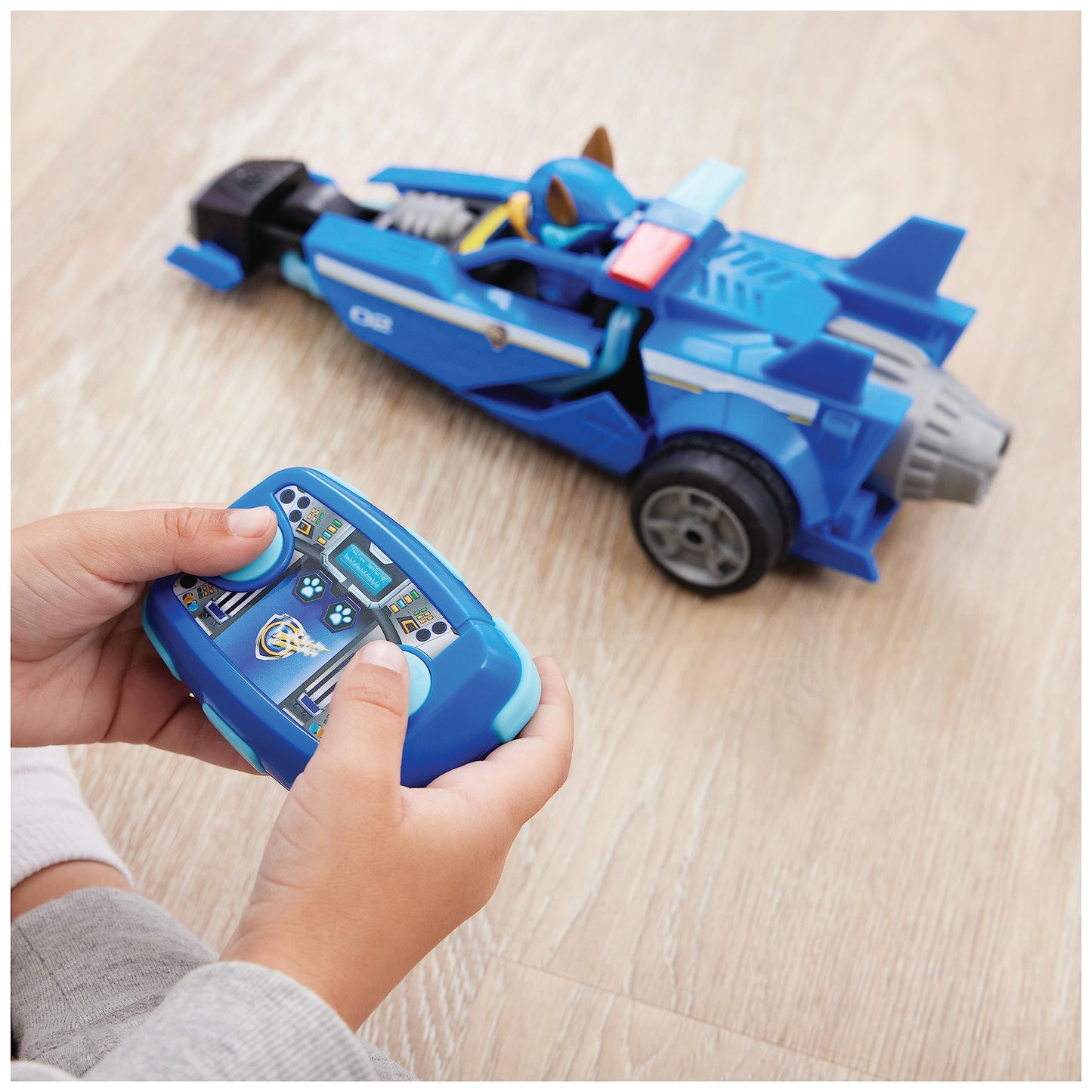 PAW Patrol: The Mighty Movie, RC Police Car with Chase in the driver's seat, remote-controlled, suitable for kids 3 years and up.