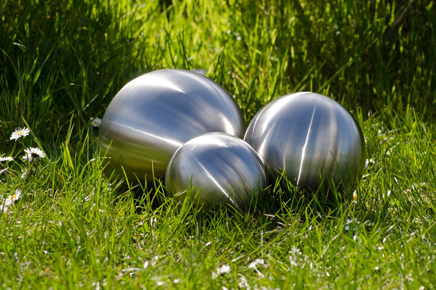 Köhko 3-piece stainless steel ball set-08 Ø 18-24-28 cm Decorative ball in brushed-matte stainless steel.