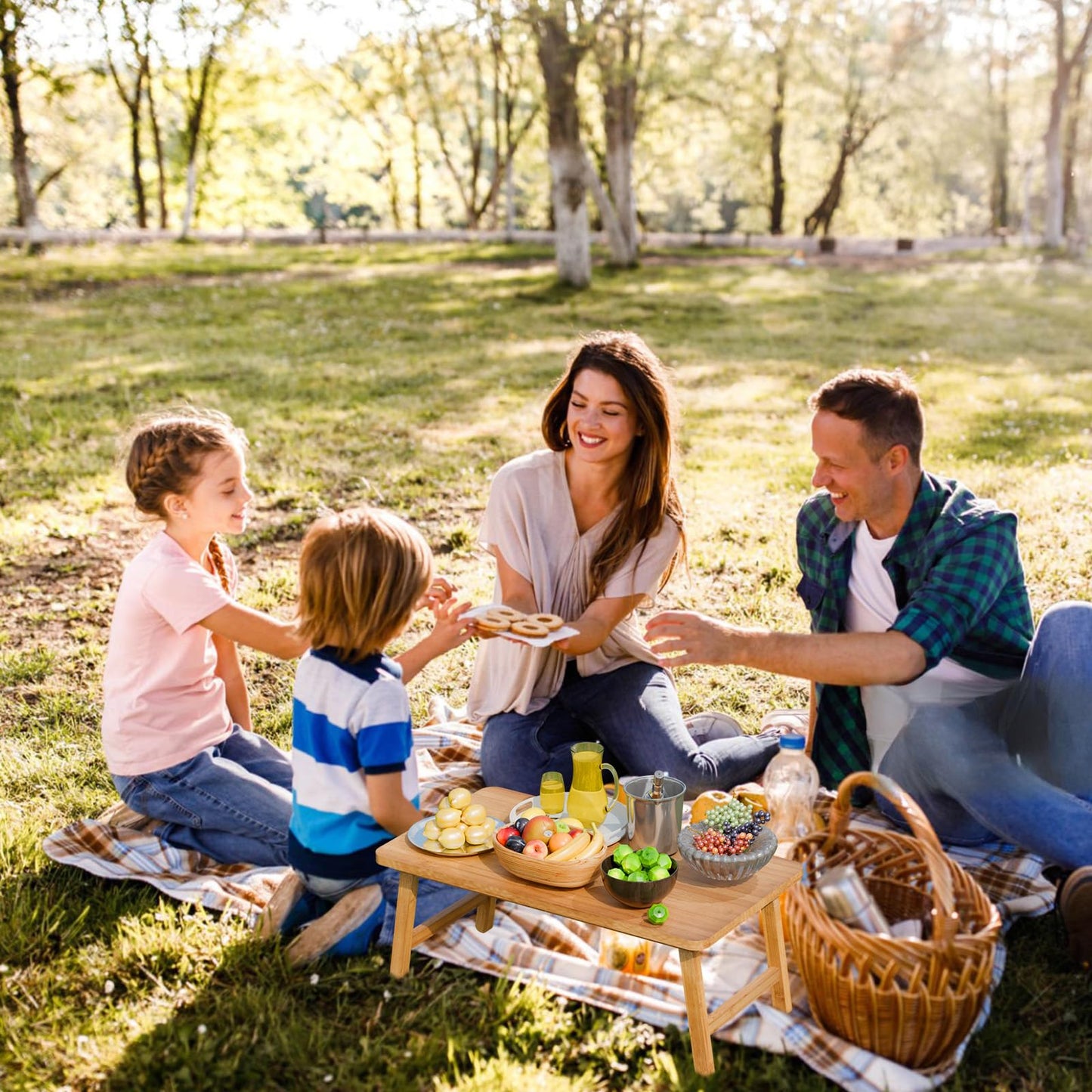 QHENS Foldable Low Table, Made of Bamboo Wood, Environmentally Friendly Material, No Smell, Small Camping Side Table Outdoor, 2.8kg, 57 x 34.3 x 22.3cm