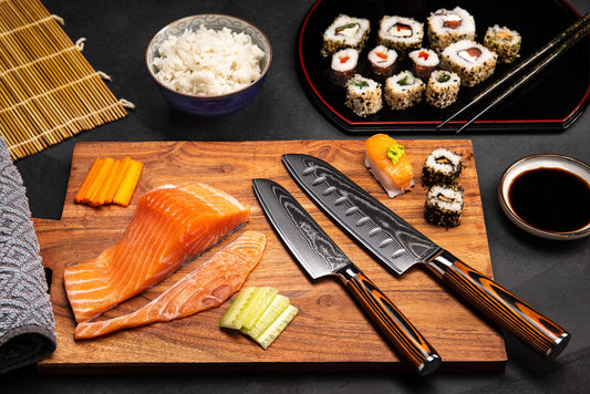 Wolfblood 2-piece Damascus Knife Set (30cm and 24cm) Professional Santoku Damascus Kitchen Knife made of genuine 67-layer Damascus steel. Santoku Damascus Knife Set with wooden handle, gift box & blade cover.