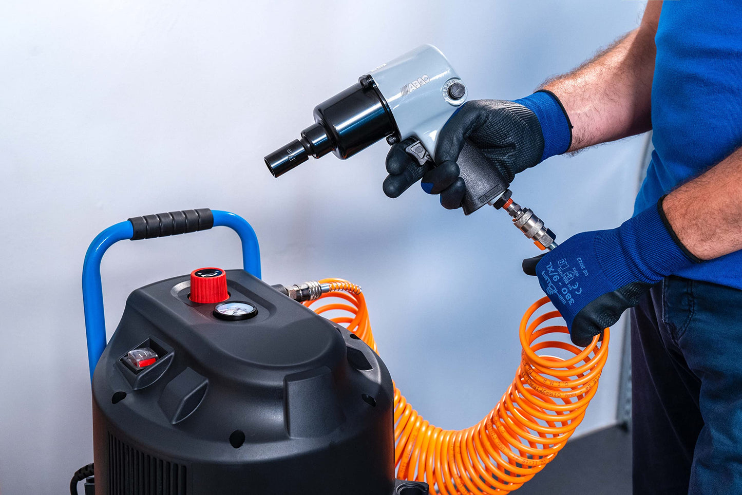 ABAC Vertical Air Compressor EASE-AIR 50V, oil-free, max pressure 10 bar, power 2 HP, 50-liter tank, noise level 97 dB (A)