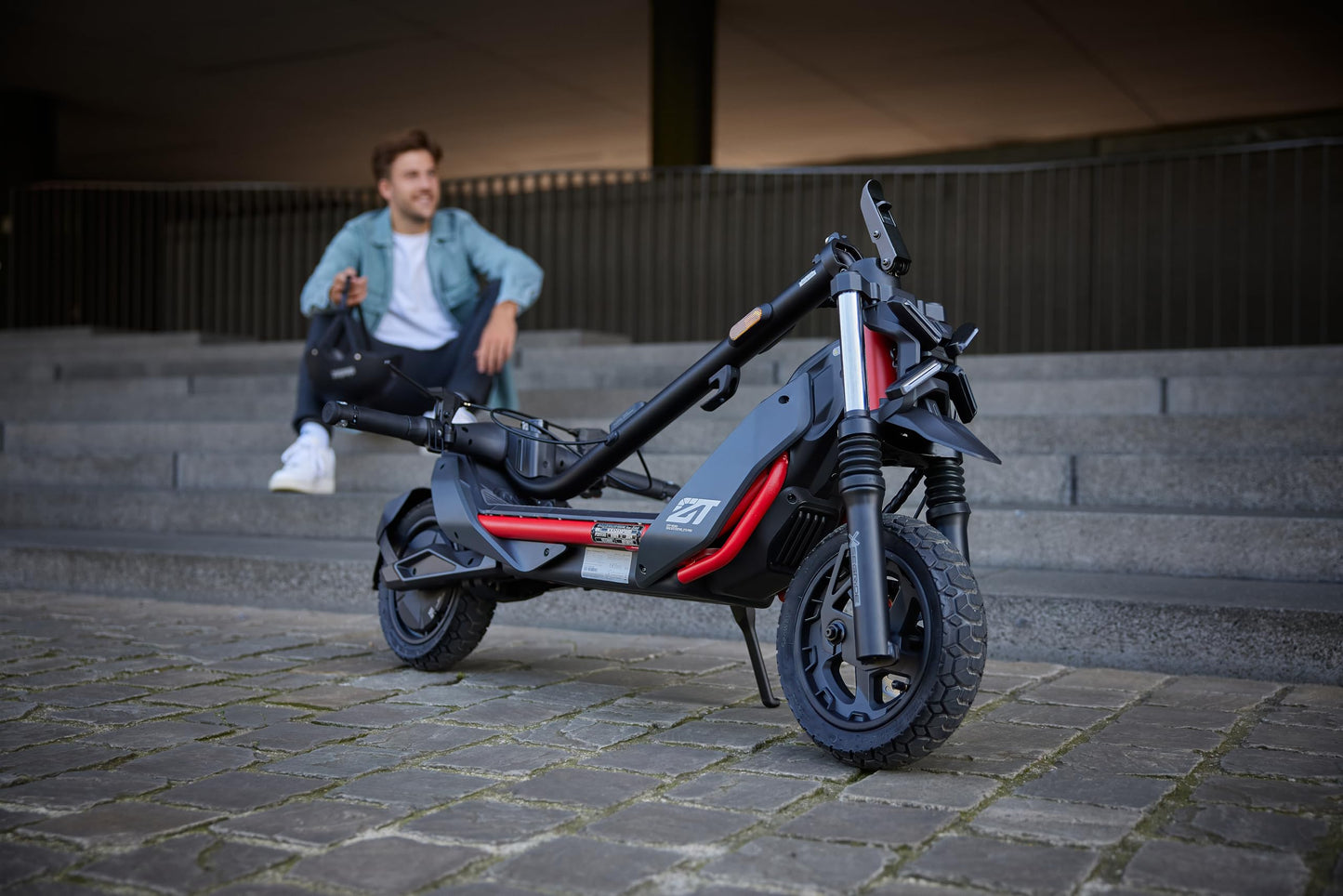 Segway ZT3 Pro D, street-legal E-Scooter, 70km Eco range, 56km range at 20km/h, full suspension, 120kg weight capacity, 25% incline, Apple FindMy, off-road tires, waterproof, Ninebot.
