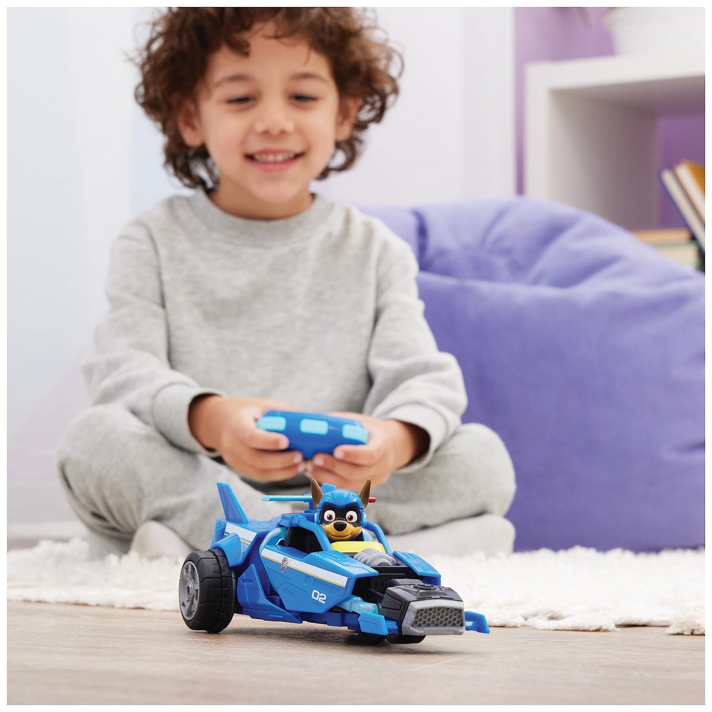 PAW Patrol: The Mighty Movie, RC Police Car with Chase in the driver's seat, remote-controlled, suitable for kids 3 years and up.