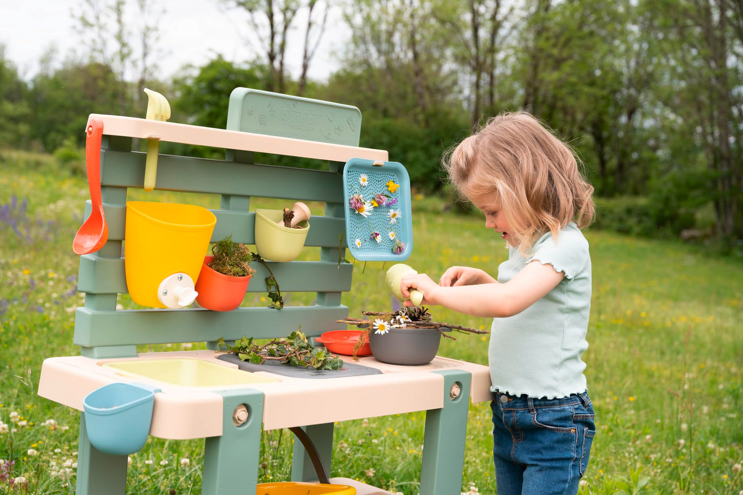 Smoby Life - Mud Kitchen for Kids - Outdoor play kitchen with accessories - 90% recycled materials, UV resistant - Ages 3+