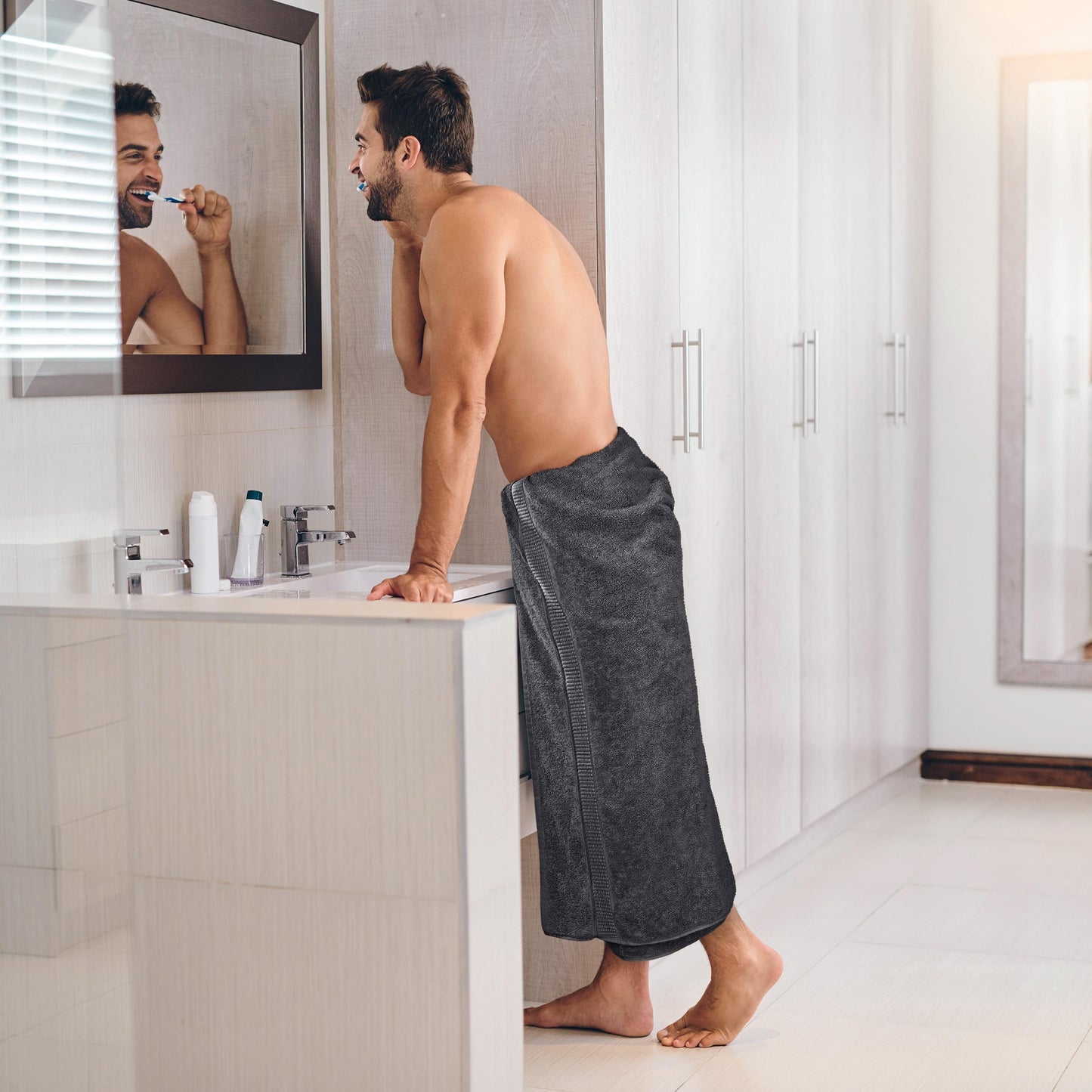 Utopia Towels - 2-Pack Bath Towels Large Cotton with Hook, Sauna Towels, Large Bath Towels, Towels 90 x 180 cm (Gray)