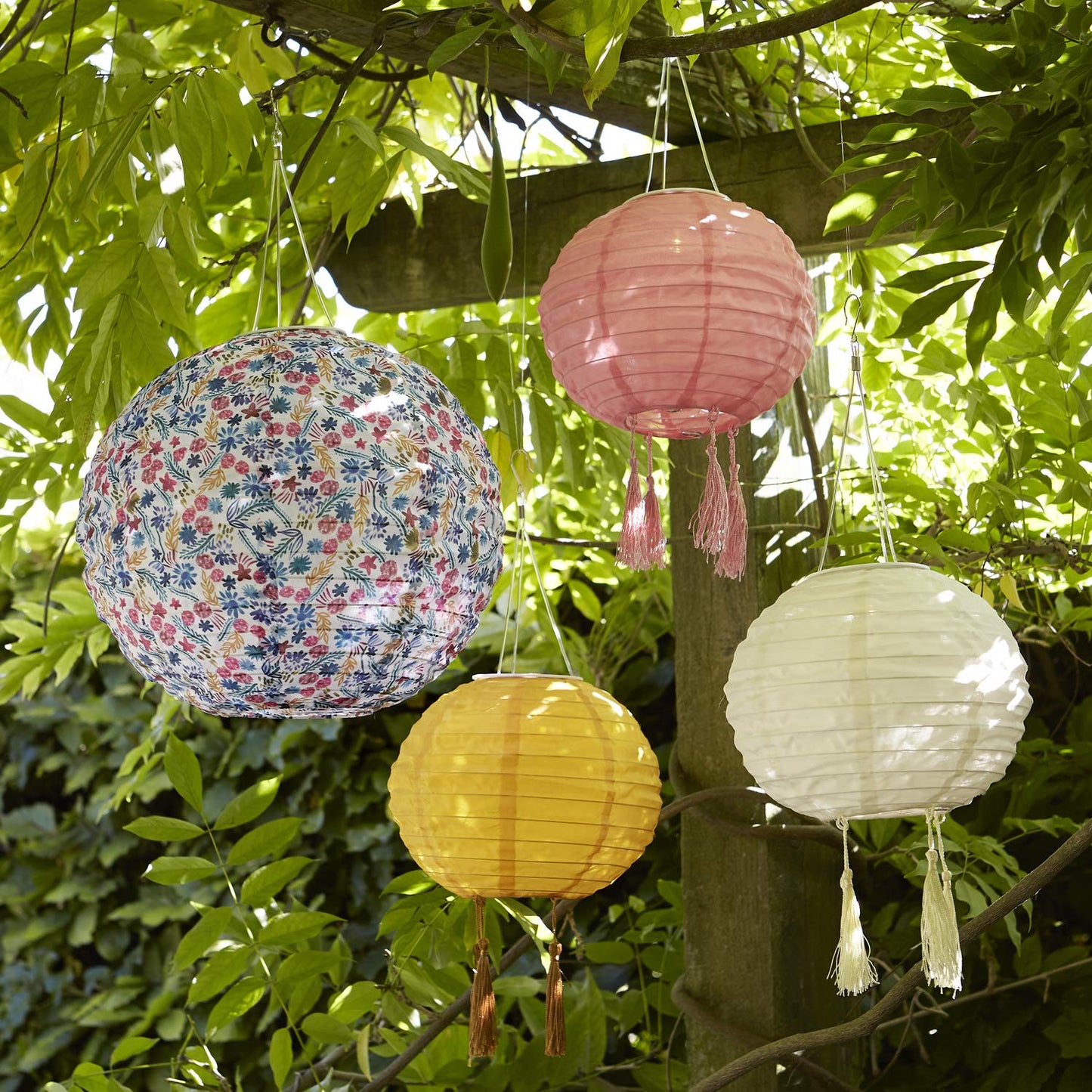 Lights4fun 1x 3 pack Lucena Solar Lantern Cream, Yellow & Pink - LED solar lamp hanging lanterns garden, balcony & terrace - decorative garden light summer party, weatherproof lighting IP44 20cm diameter
