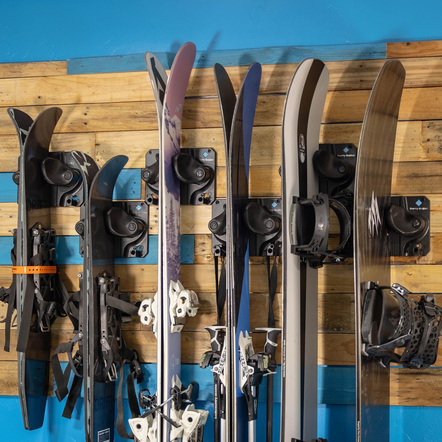Gravity Grabber Ultimate Ski & Snowboard Wall Mount - Fits any Ski/Snowboard - for Damage-Free Storage of Rocker and Tips - 6X - Black