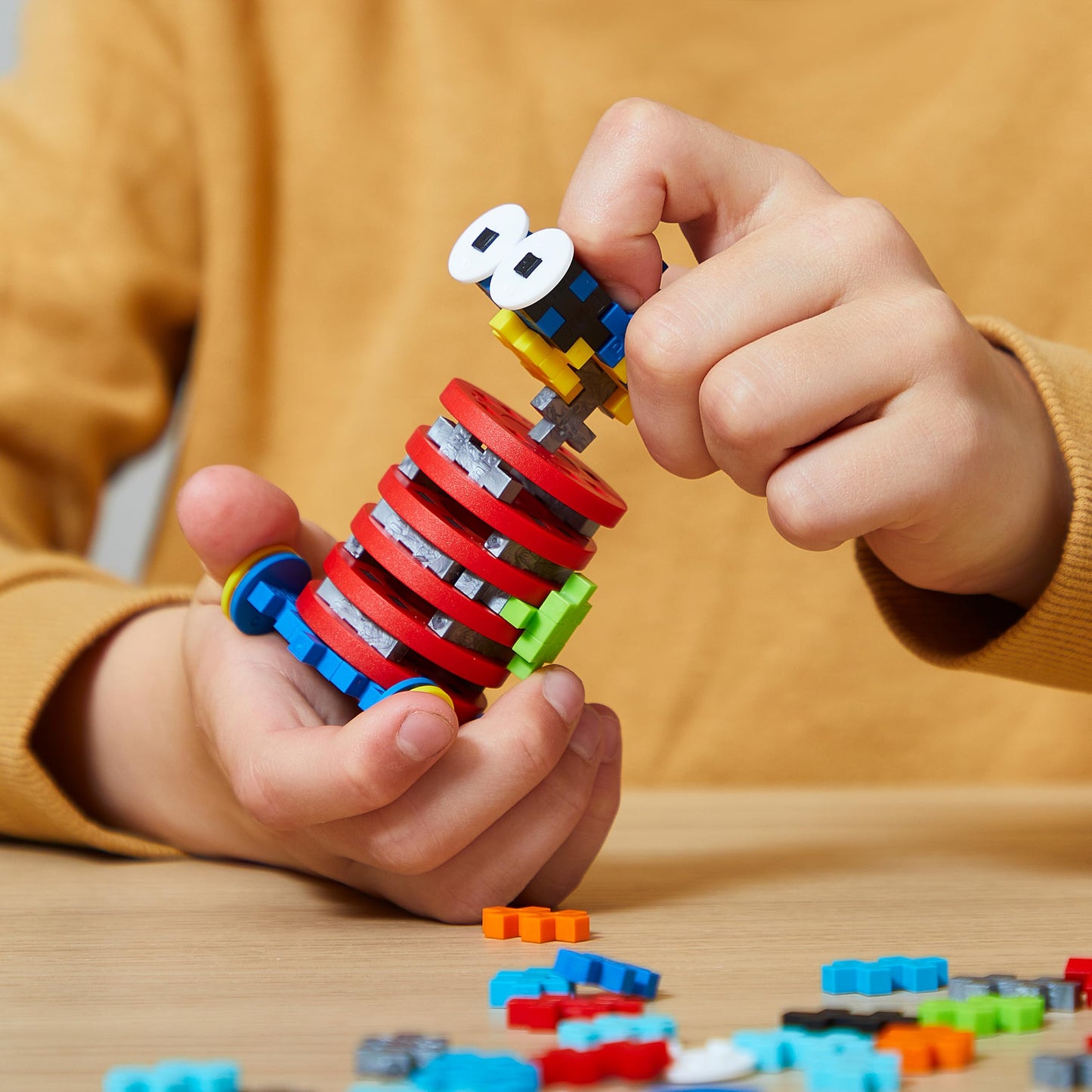 Plus-Plus 250 creative building blocks Robot