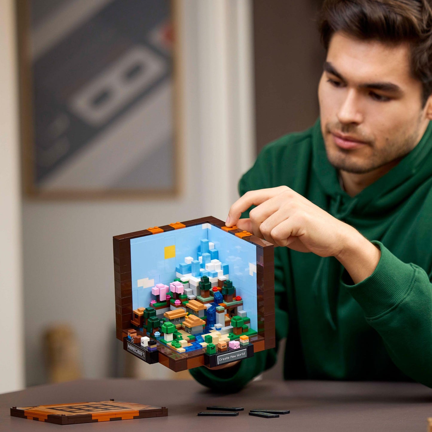 LEGO Minecraft The Crafting Box - Adult building toy - Display model with 8 figures including Steve, Alex, and Mobs - DIY decor for the living room - Minecraft gift for adults - 21265