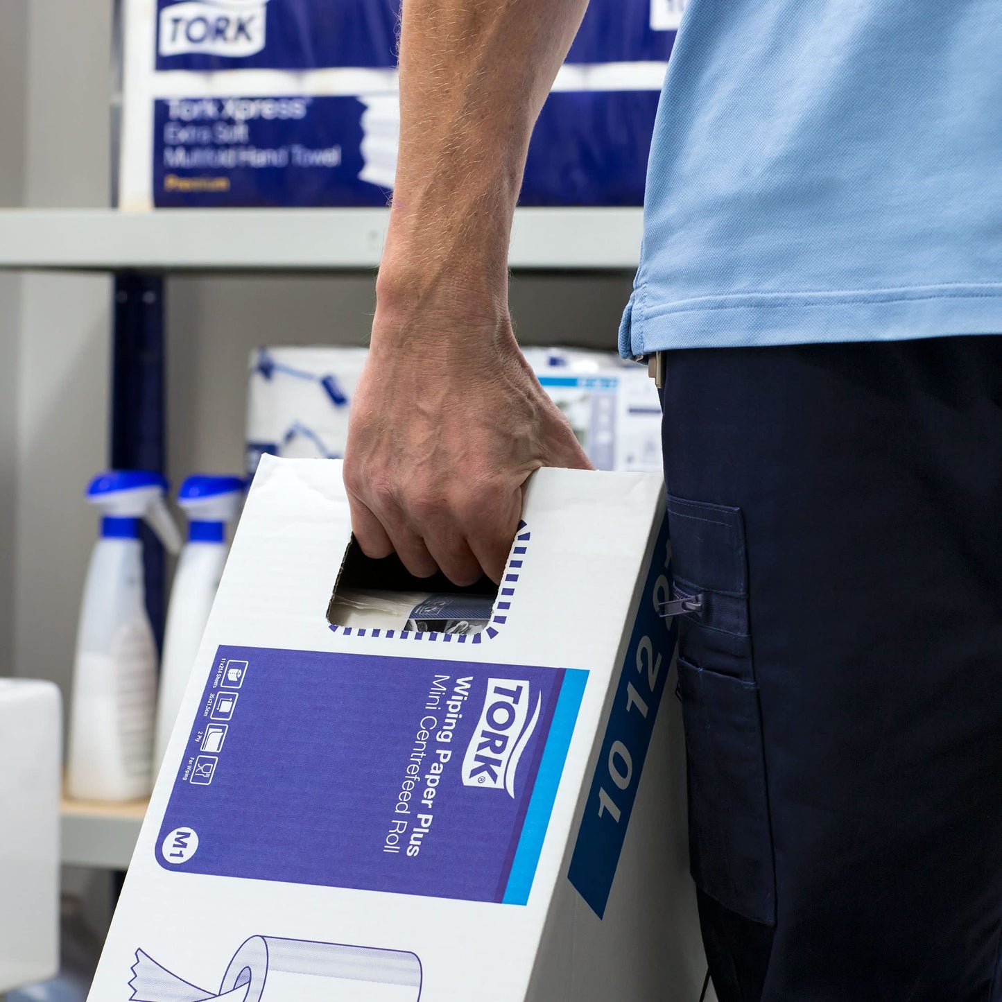 Tork 120123 Standard paper towels for M1 Mini dispenser with internal supply - White paper towels, 1-ply & unembossed - 11 rolls x 120 meters, unperforated (21.5 cm)
