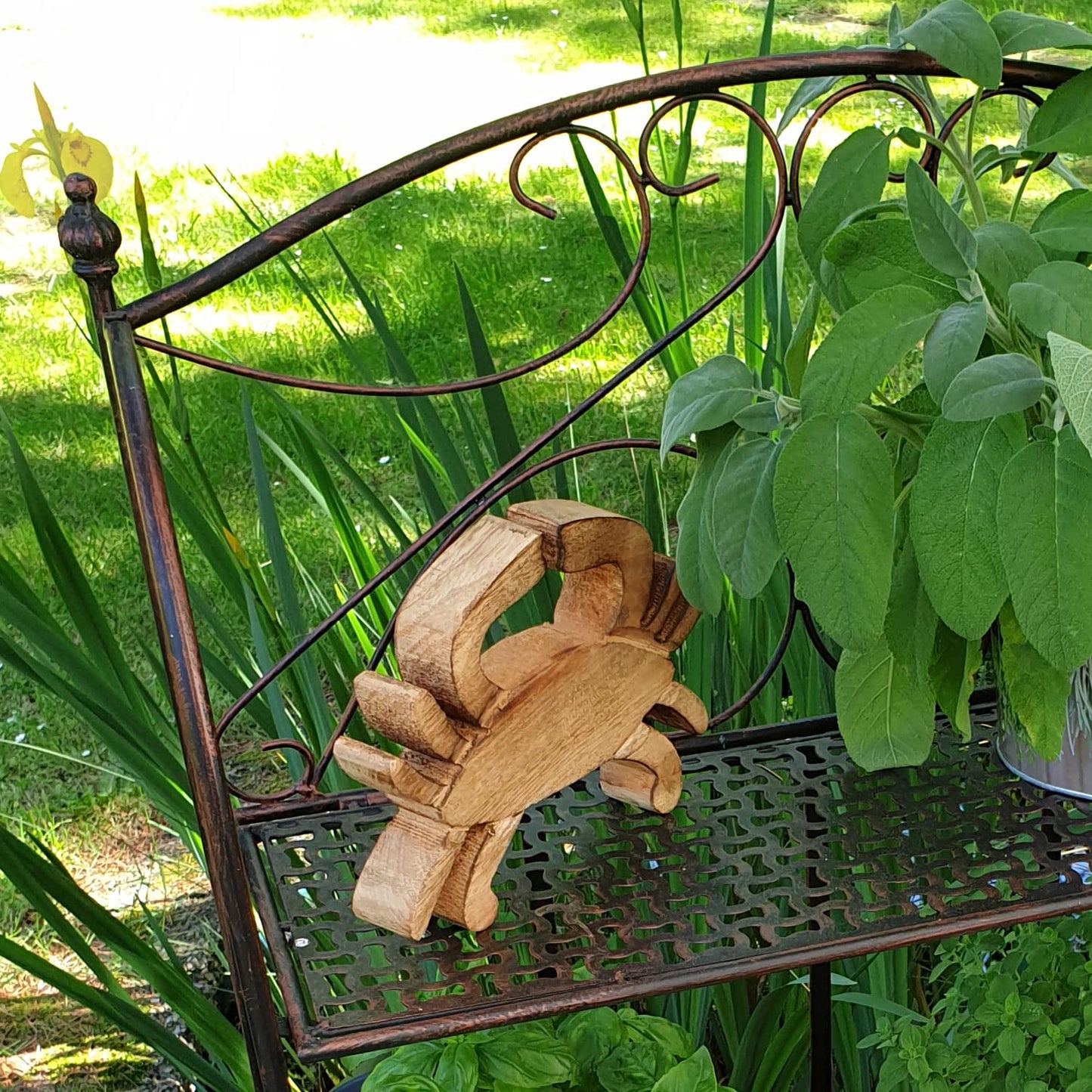 PrimoLiving Metal Garden Shelf - Metal Plant Flower Shelf - Garden and Balcony Plant Shelf - Outdoor Metal Shelf - Vintage Antique Look, 120cm tall, brown, P-09079