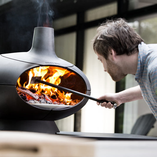 Morsø Ash Shovel and Fire Poker in One - Steel ember pusher for grill, fireplace, and Forno outdoor oven, in a clean design, 50.5 cm long, black.