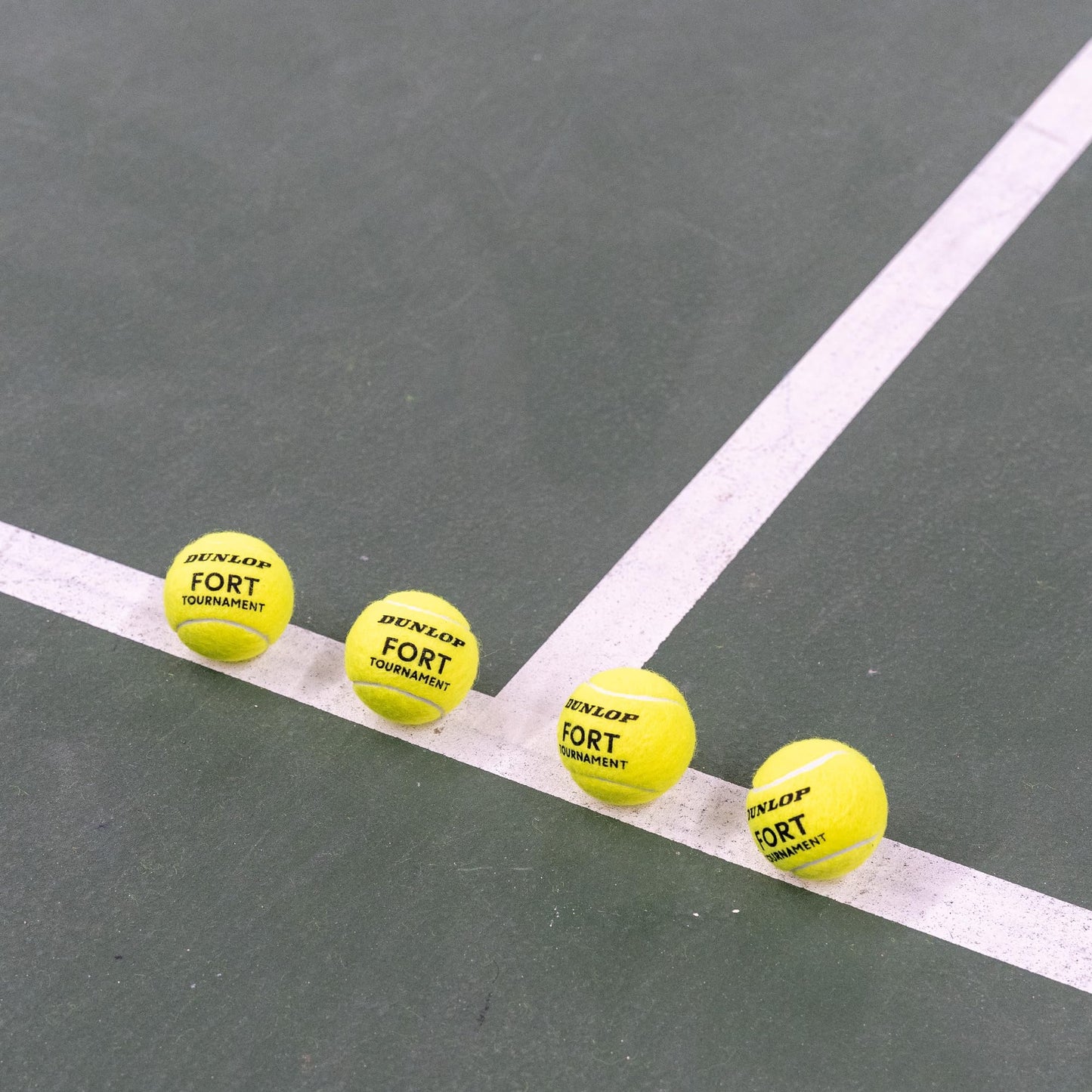 DUNLOP Tennis Ball Fort Tournament - for clay, hard court, and grass (pack of 3)
