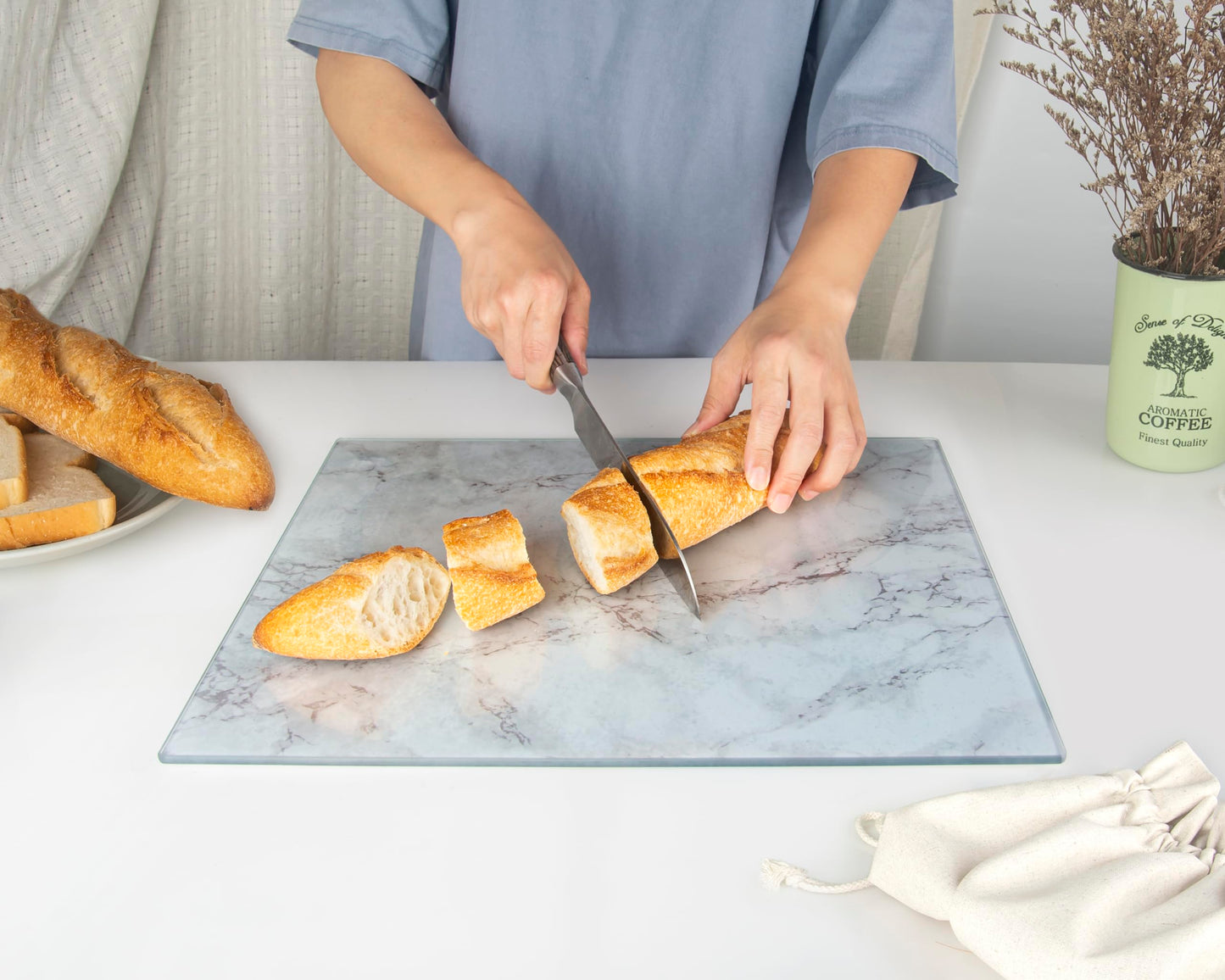 Kitchenville Glass Cutting Board 40x30cm - Hygienic cutting board made of tempered glass - Heat resistant, scratch resistant & non-slip - Glass plate for the kitchen - Grey marble look