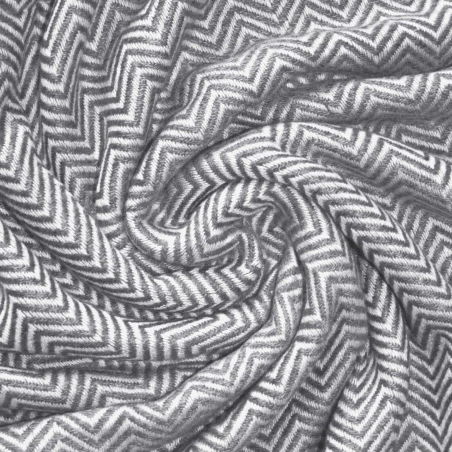 Lorenzo Cana cashmere blanket in grey, 100% hand-woven cashmere sofa throw. Cashmere blanket, living room throw, cozy wrap. Style number: 96277777.