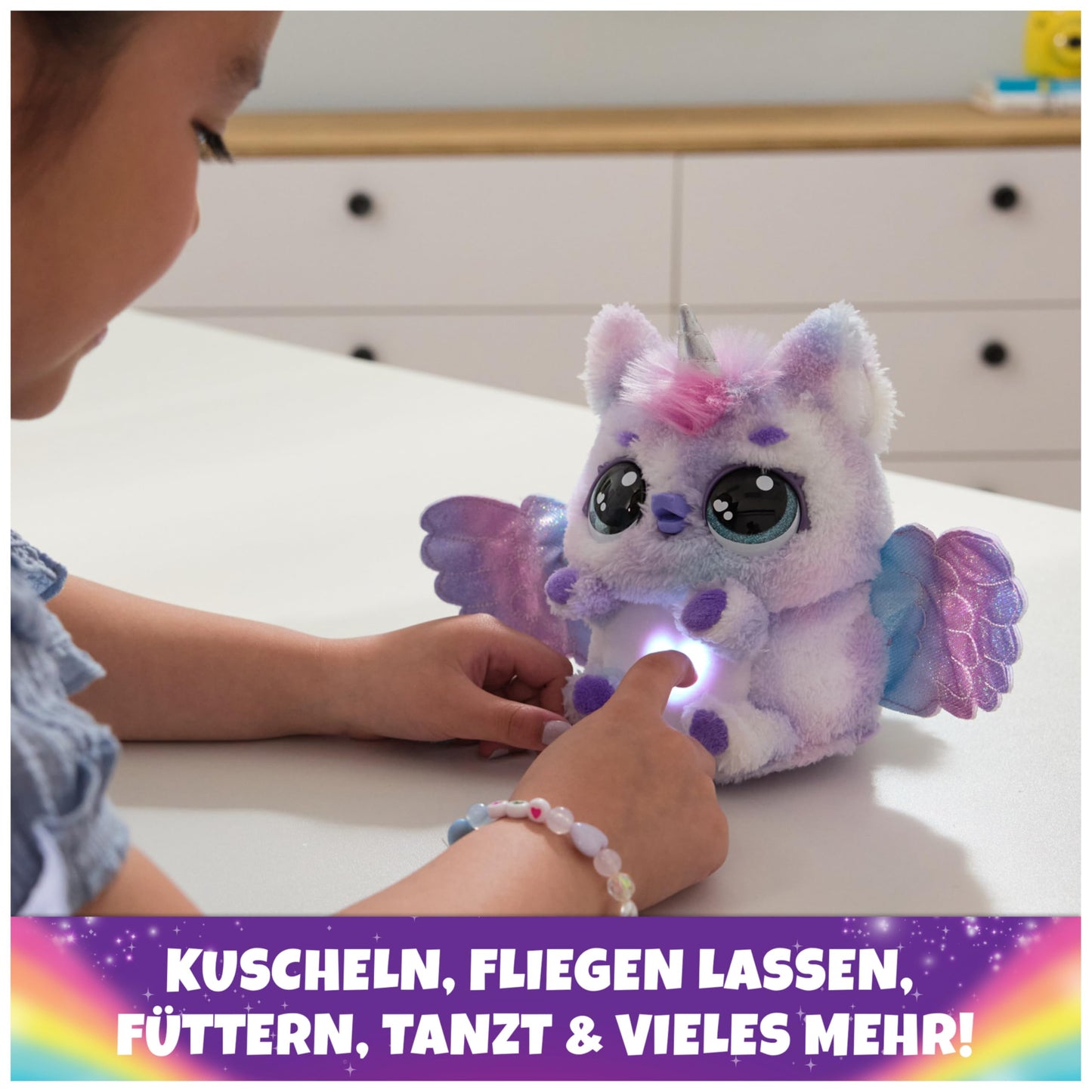Hatchimals Alive Mystery Egg Pufficorn - magical self-hatching egg about 25 cm tall with interactive surprise plush toy, for children aged 5 and up.