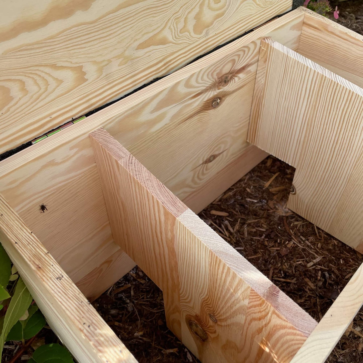 GROUND FLOOR Hedgehog feeding house without base made of solid wood/Hedgehog house winterproof, cat-safe/Hedgehog feeding house produced in Germany & made of certified wood/Hedgehog feeding spot