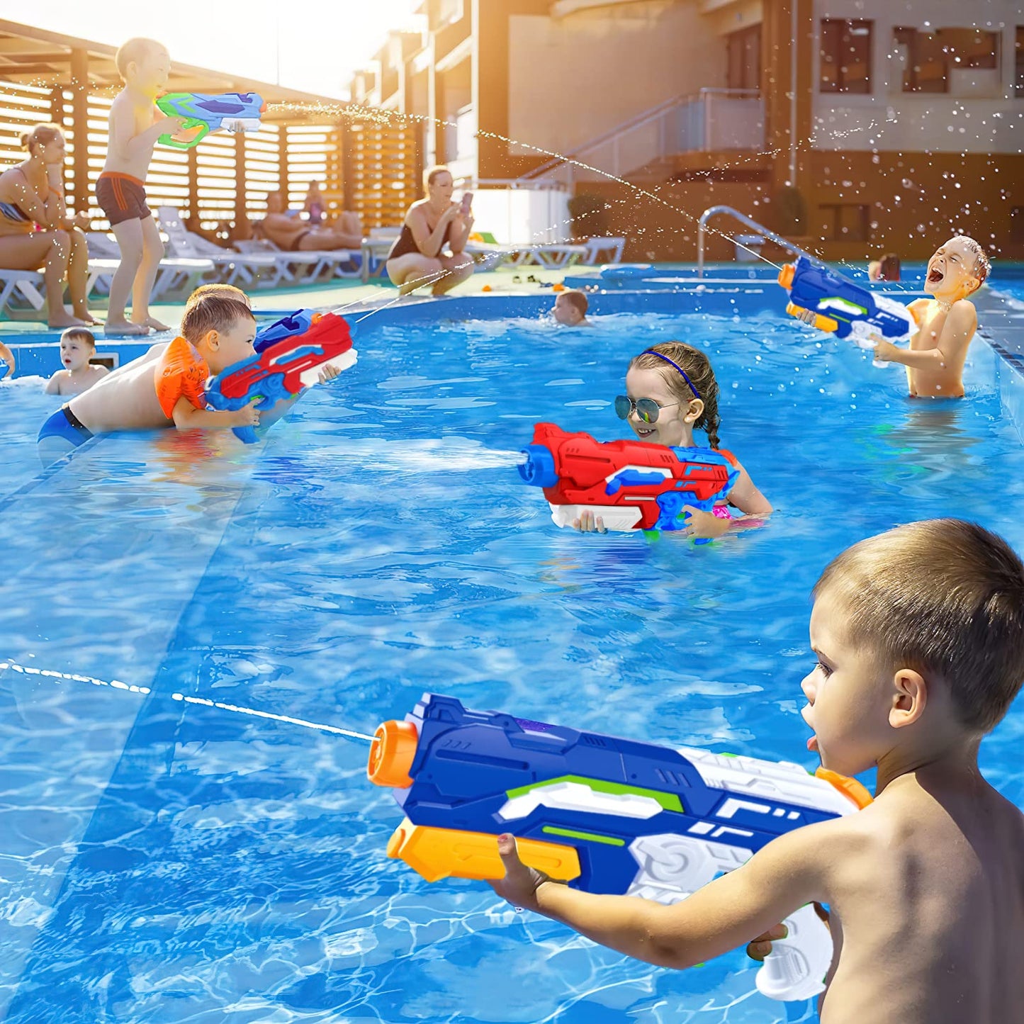 Water gun 1200ml with long range water blaster 10-11 meters. Perfect for kids and adults in the garden.