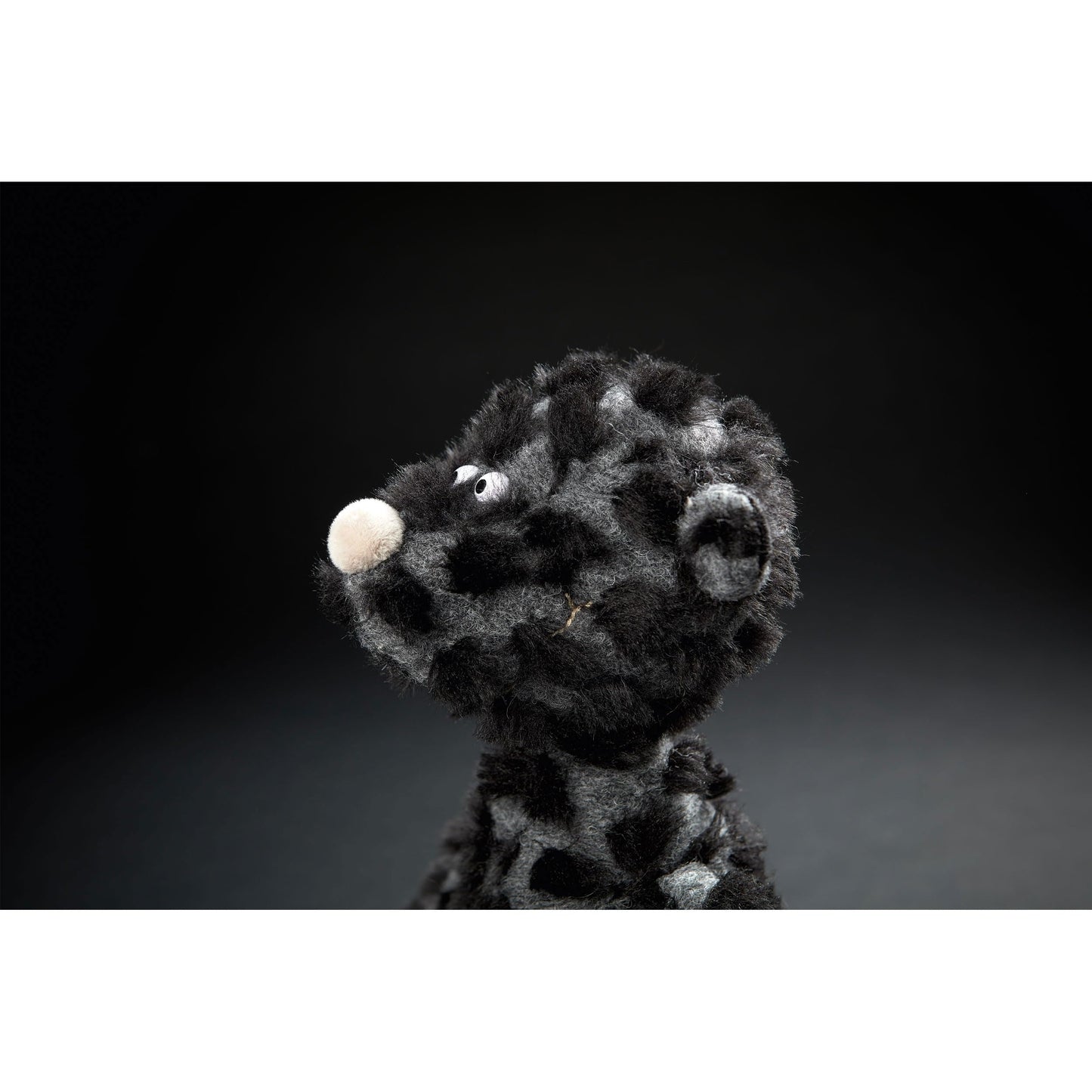 sigikid 39703 Bear ACH Good! Edition 23, BeastsTown plush toy: Collect, gift, play, cuddle. For children and adults aged 3 to 99. Dark gray/black/bear, 35x13x13cm.